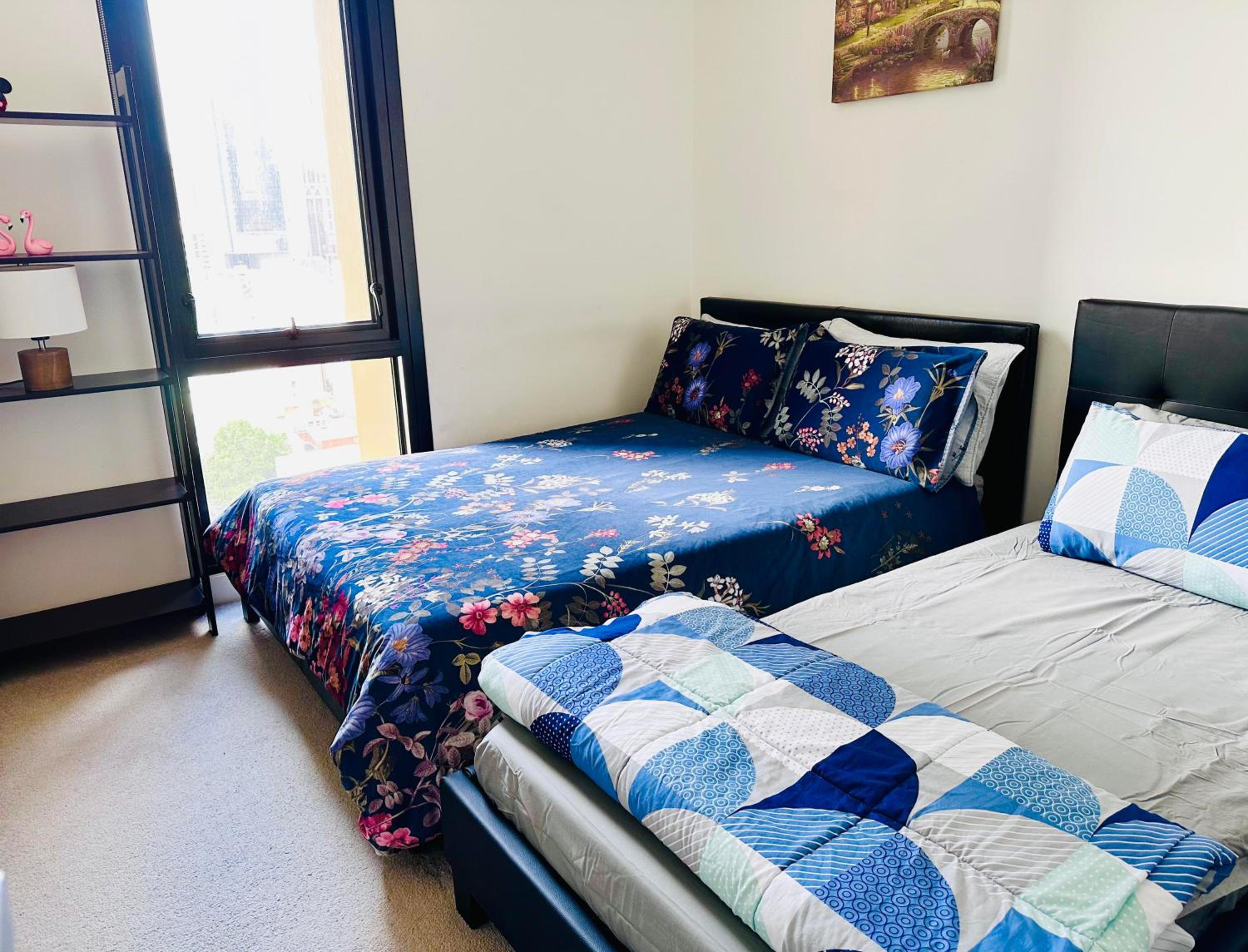 Melbourne CBD Empire Apartment