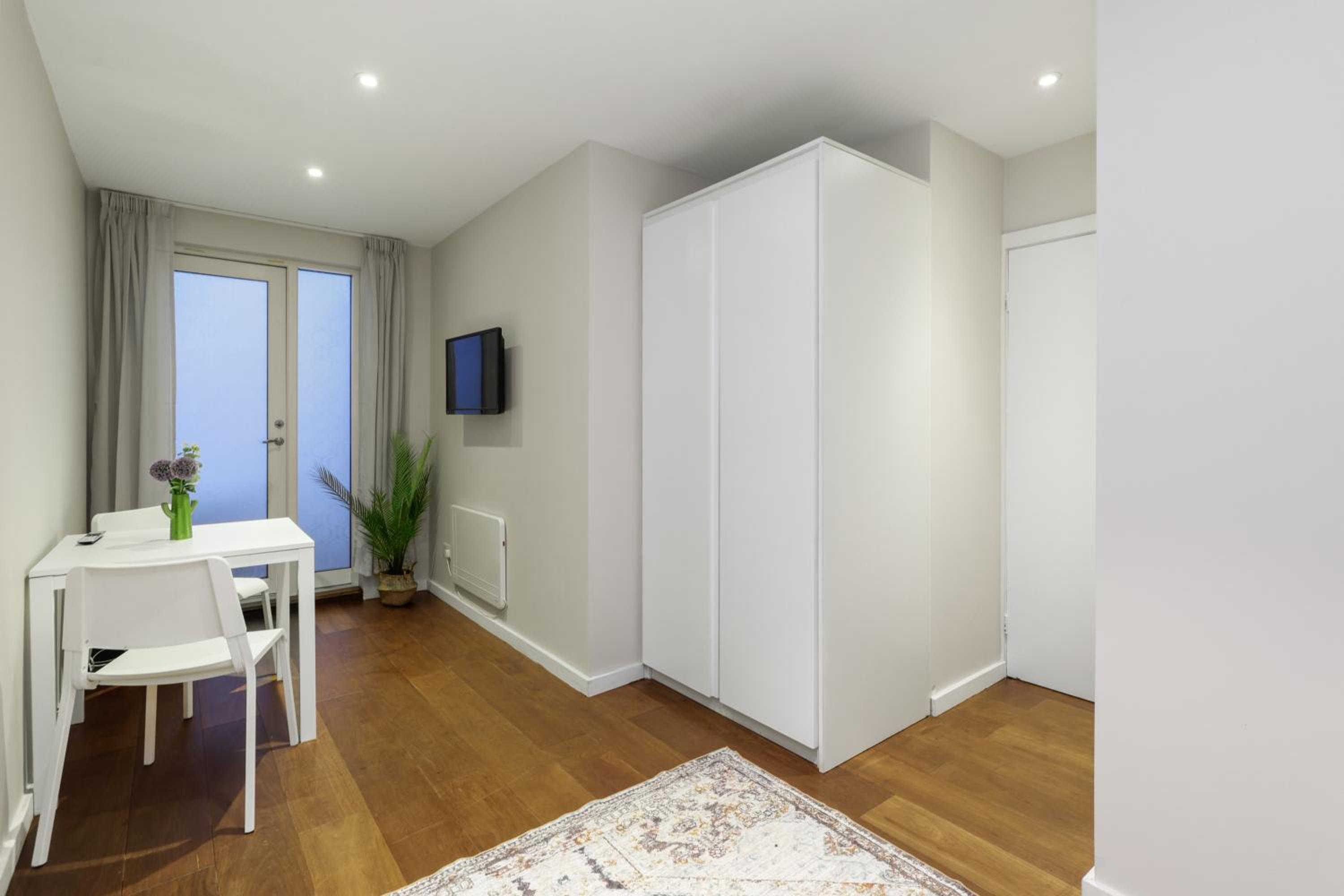 Spacious 1 bedroom flat