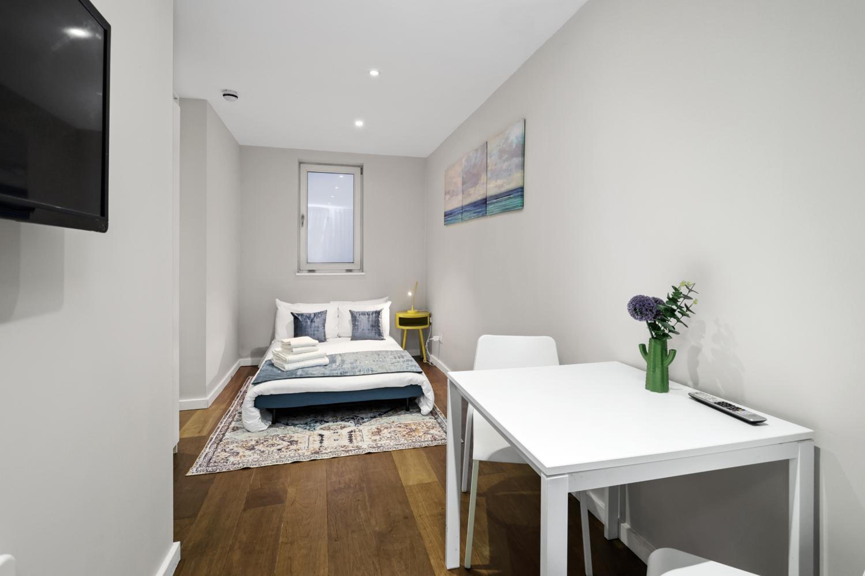 Spacious 1 bedroom flat