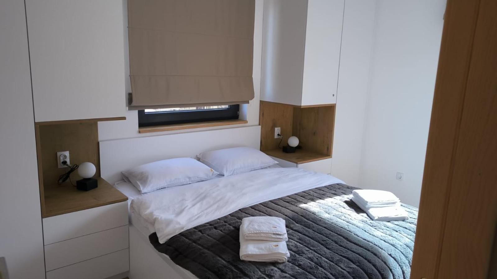 Maxx Apartmani Obucina Kapije