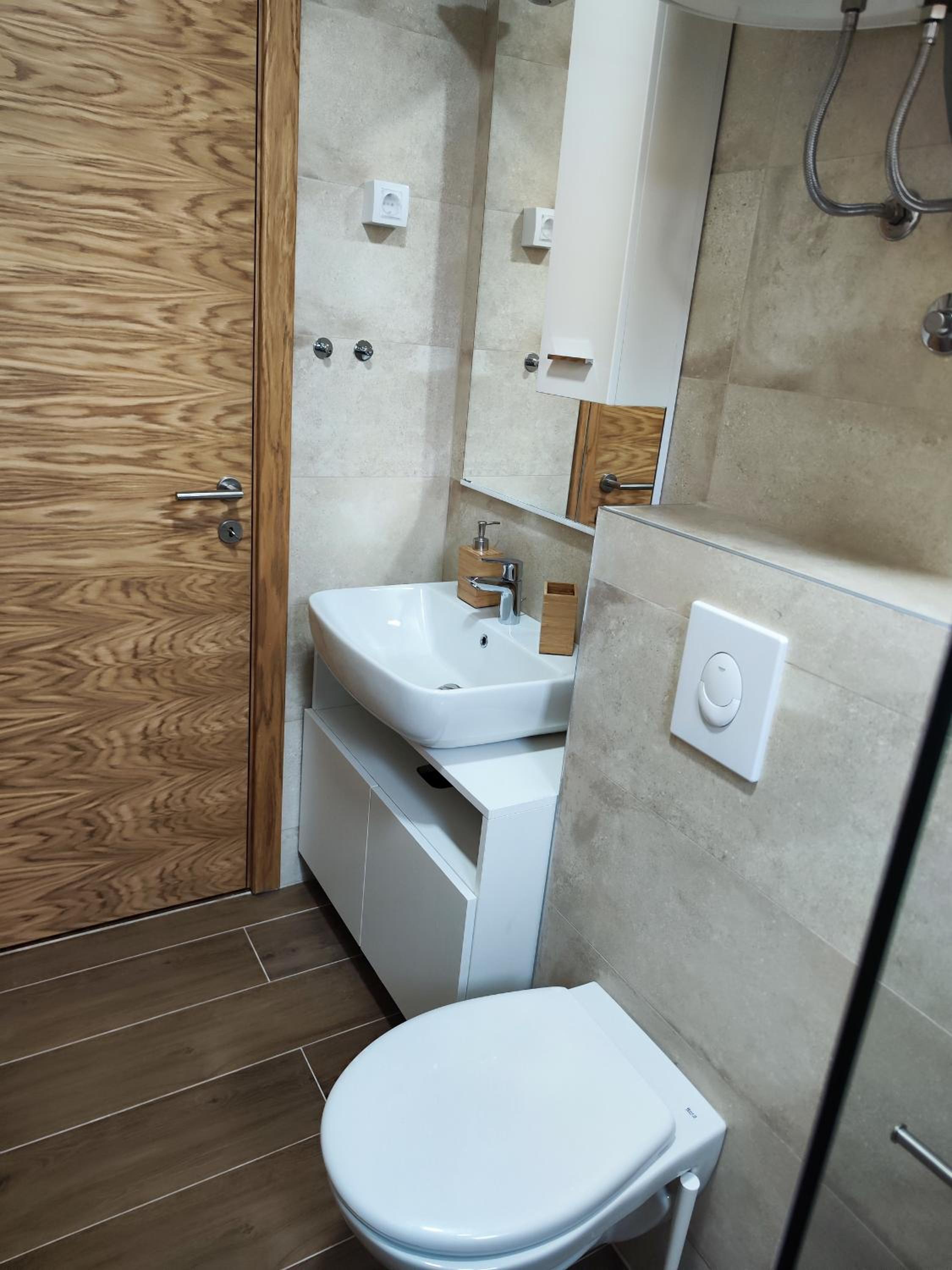 Maxx Apartmani Obucina Kapije