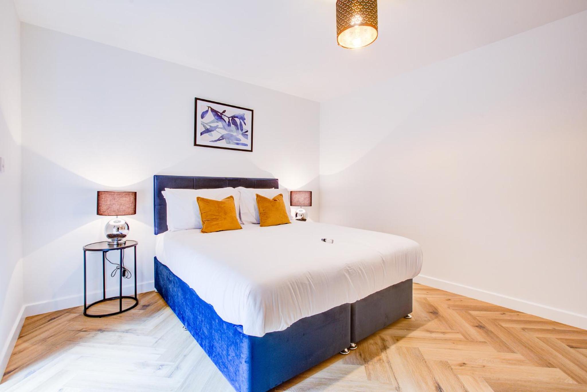 Hybrid Resi - London, Mitcham close to Tooting and Wimbledon view 2