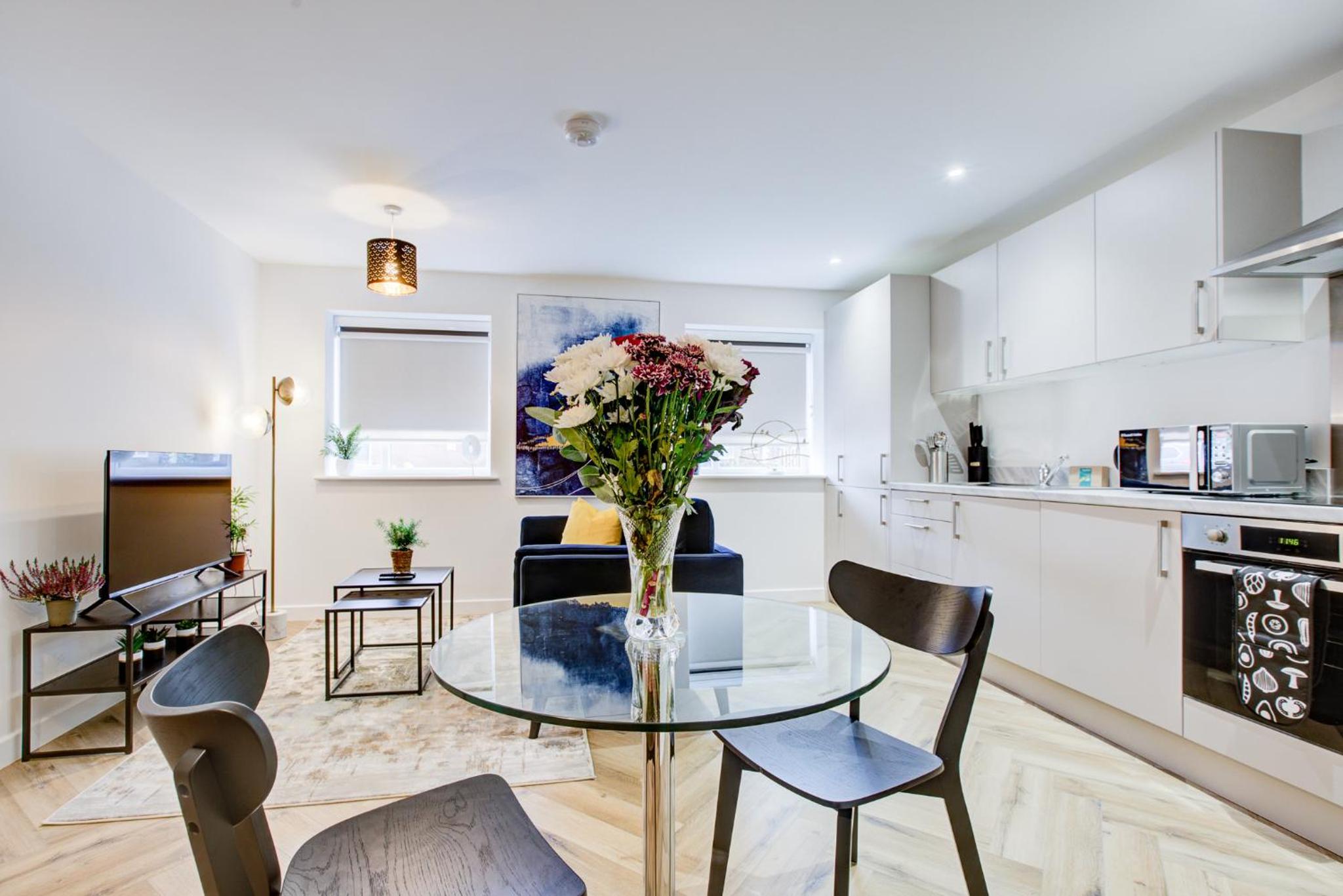 Hybrid Resi - London, Mitcham close to Tooting and Wimbledon view 4