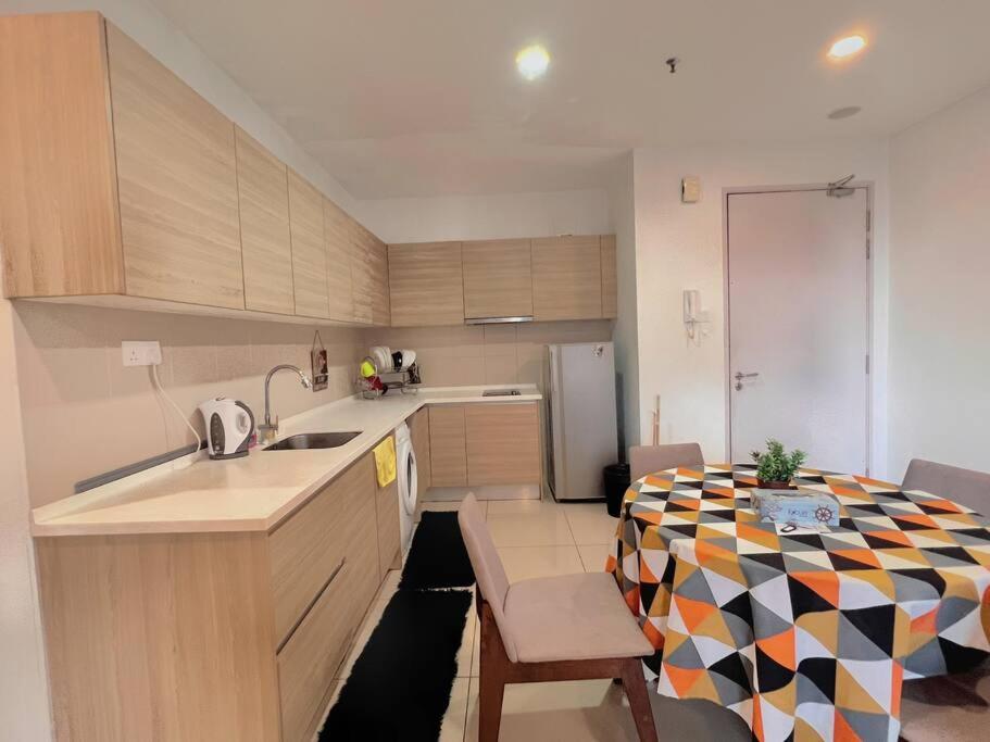 2 BR & 2 BTH with Free Parking @ Near ThemePark, SnowWalk & Central I-City Mall photo 4