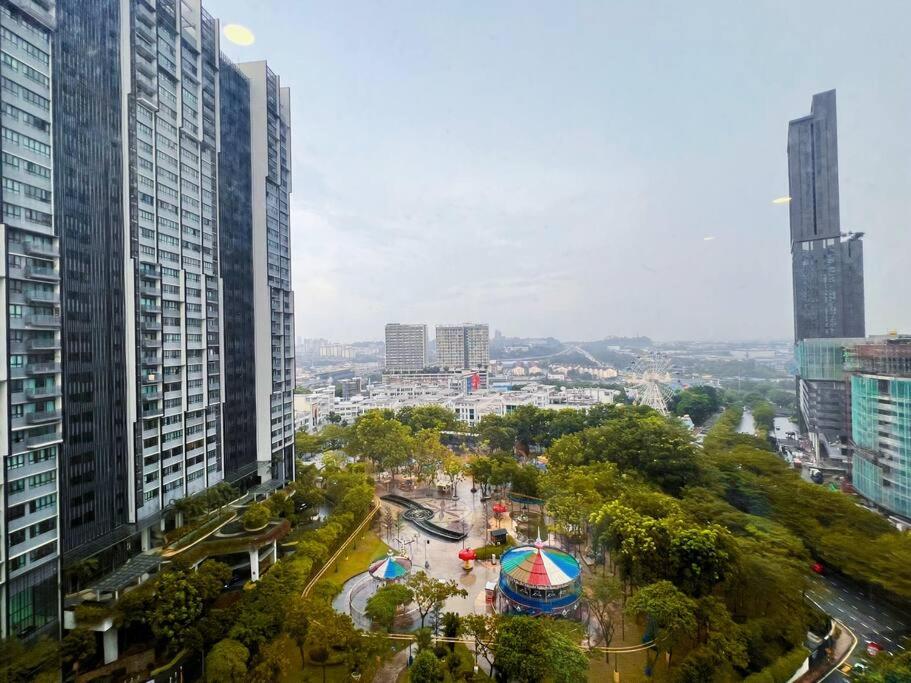 2 BR & 2 BTH with Free Parking @ Near ThemePark, SnowWalk & Central I-City Mall photo 6