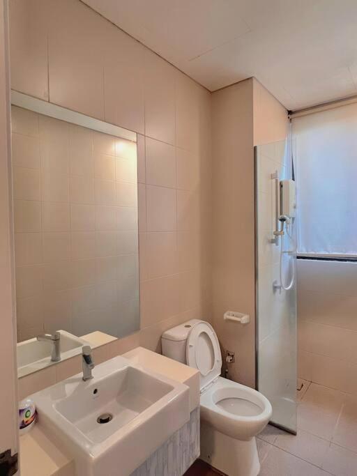 2 BR & 2 BTH with Free Parking @ Near ThemePark, SnowWalk & Central I-City Mall