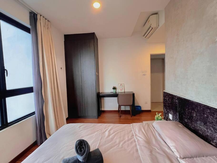 2 BR & 2 BTH with Free Parking @ Near ThemePark, SnowWalk & Central I-City Mall photo 8