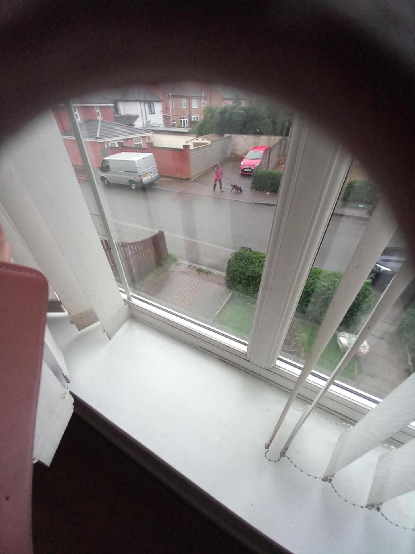 Private rooms, 2 showers in 3 storey hse, 25 minutes walk from Leicester city centre view 2