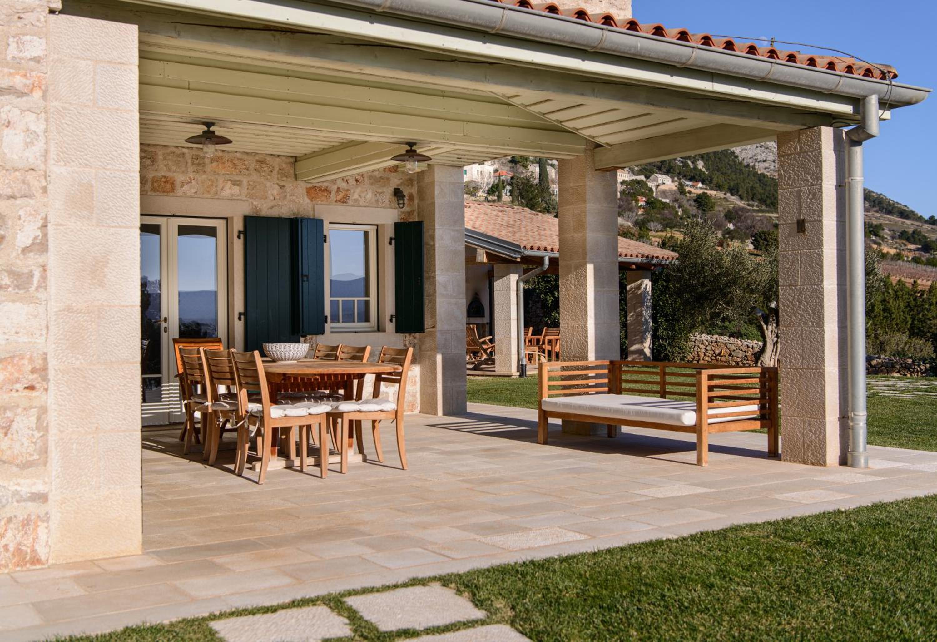 Elegant Brac Villa 4 Bedrooms Villa Shoreline Serenity Stunning Sea Views