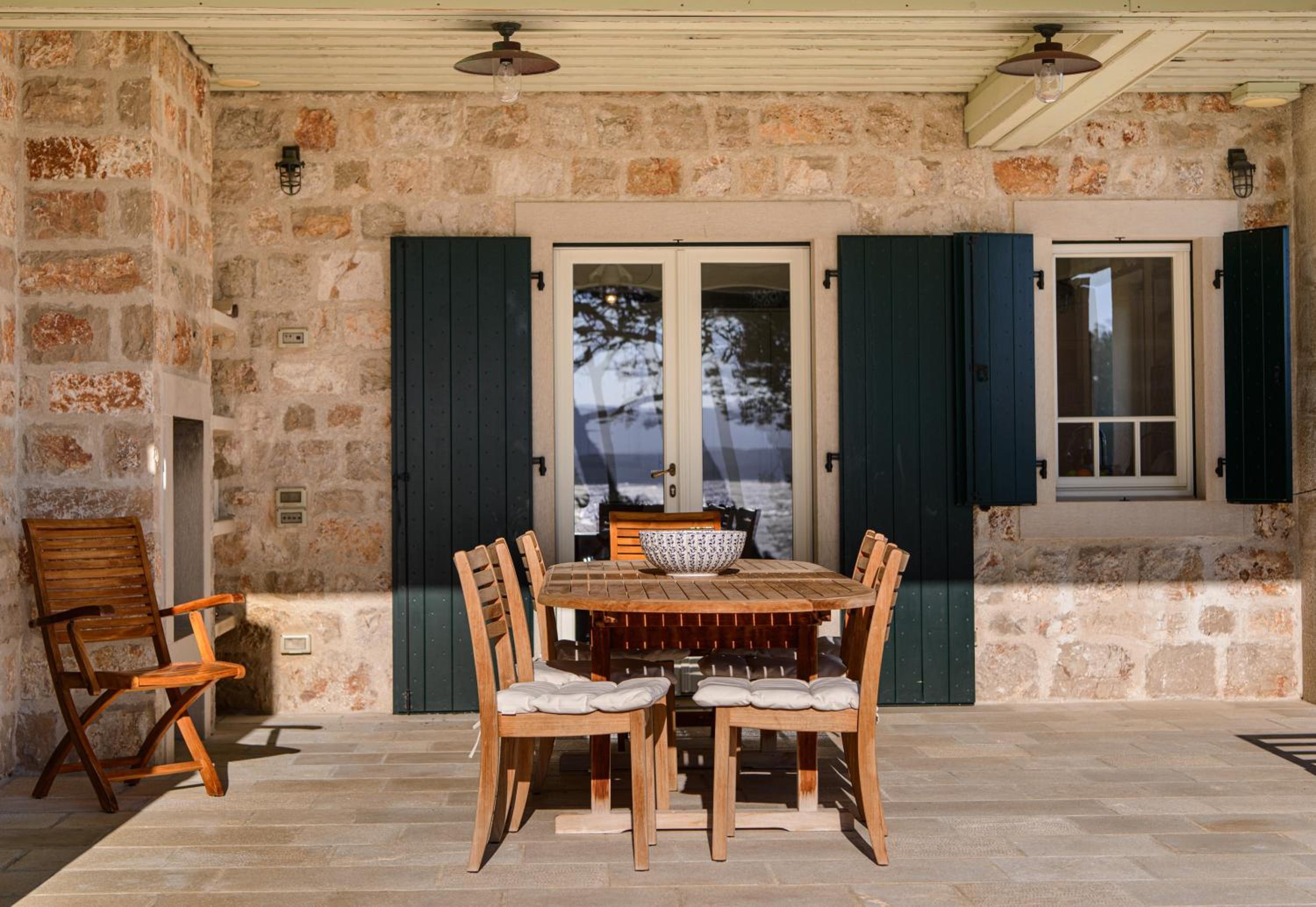 Elegant Brac Villa 4 Bedrooms Villa Shoreline Serenity Stunning Sea Views