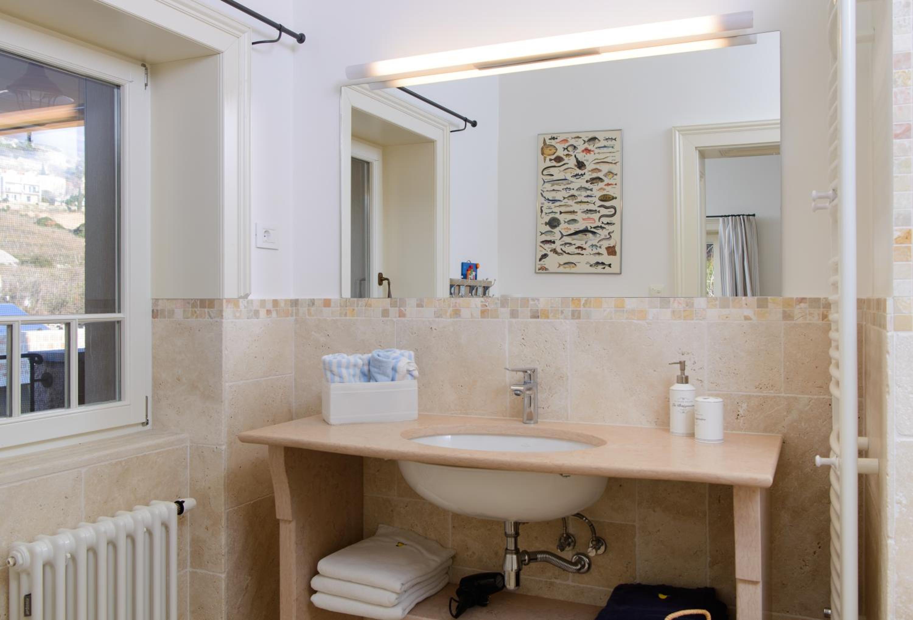 Elegant Brac Villa 4 Bedrooms Villa Shoreline Serenity Stunning Sea Views