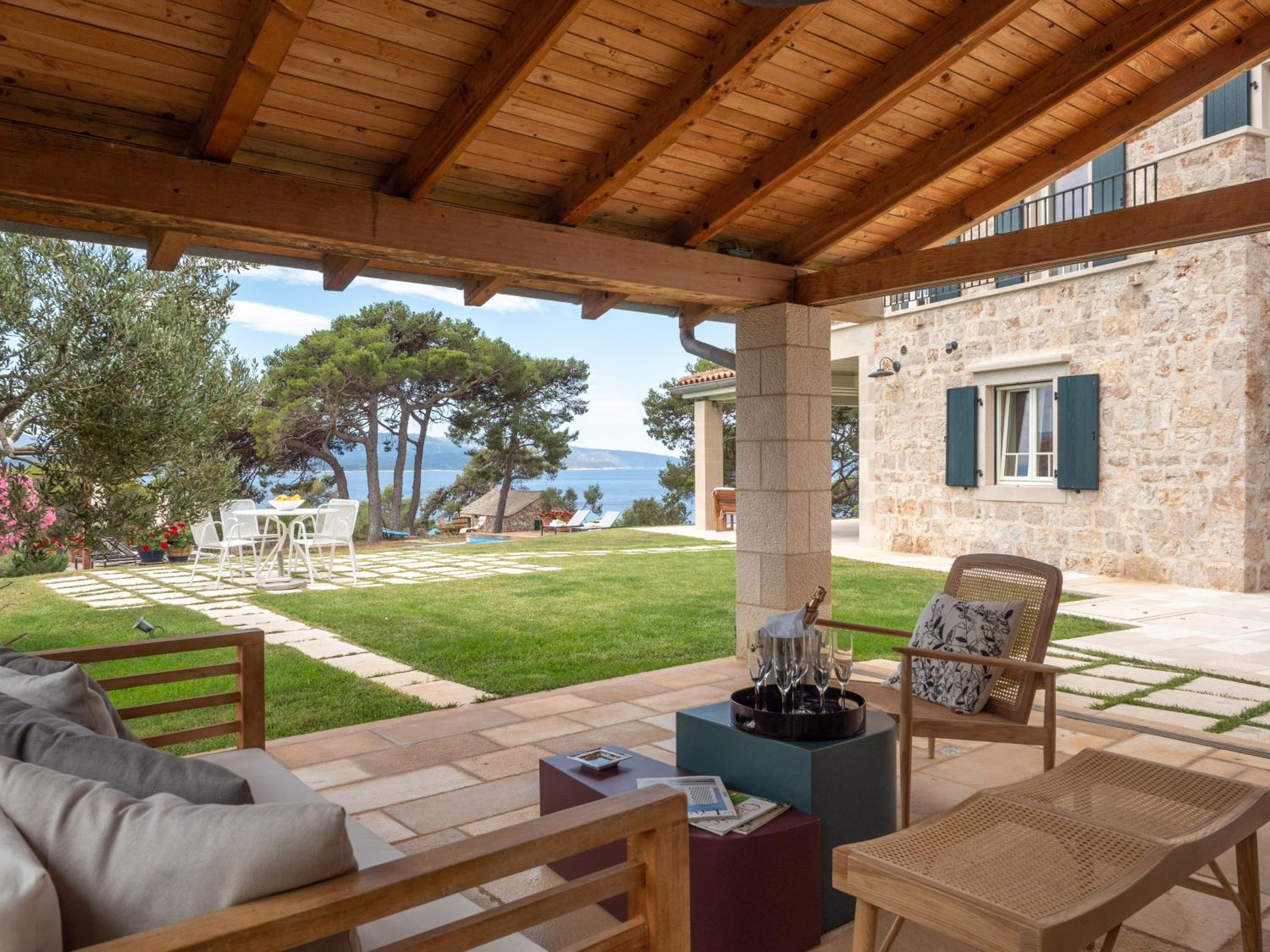 Elegant Brac Villa 4 Bedrooms Villa Shoreline Serenity Stunning Sea Views