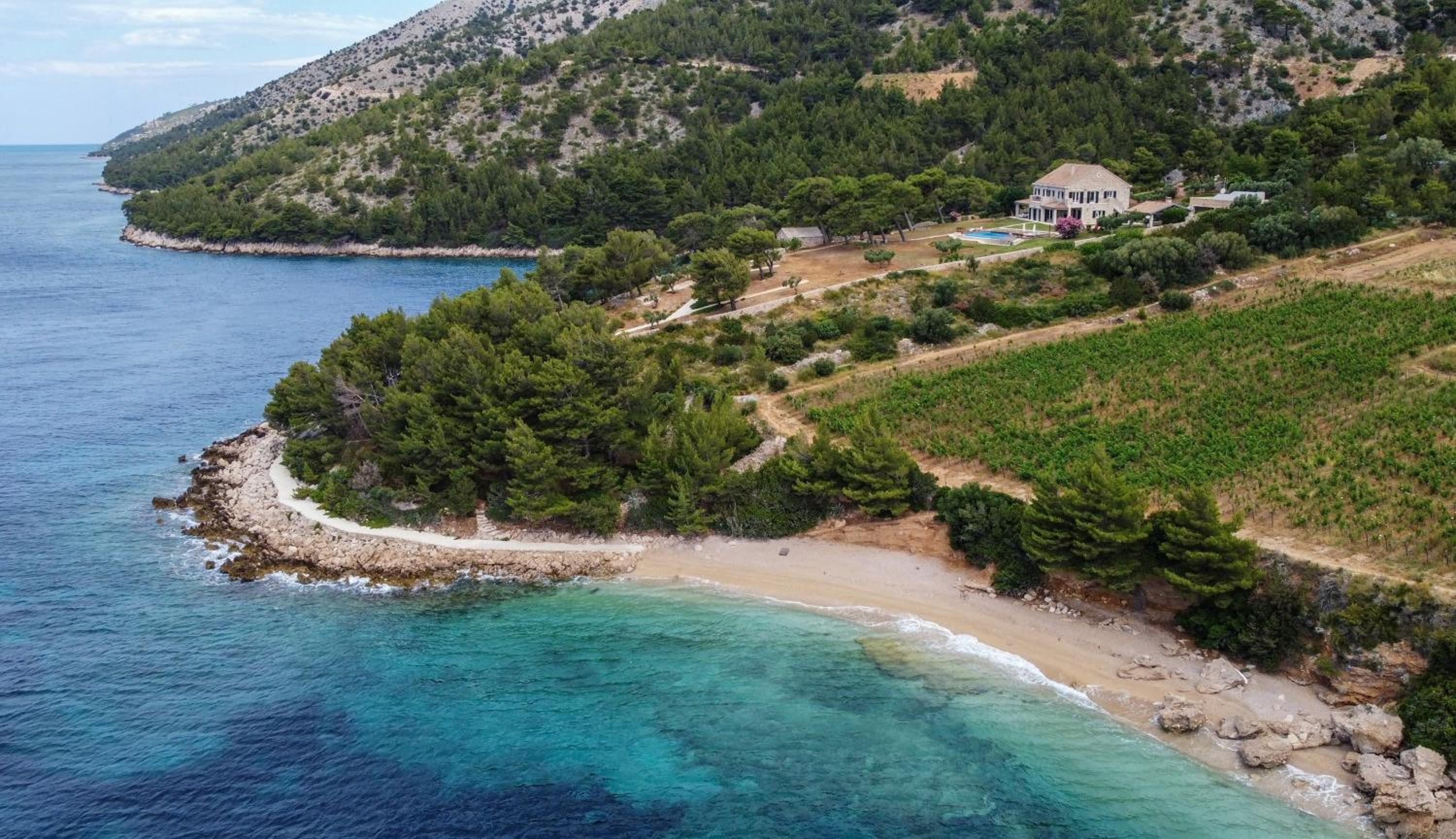 Elegant Brac Villa 4 Bedrooms Villa Shoreline Serenity Stunning Sea Views