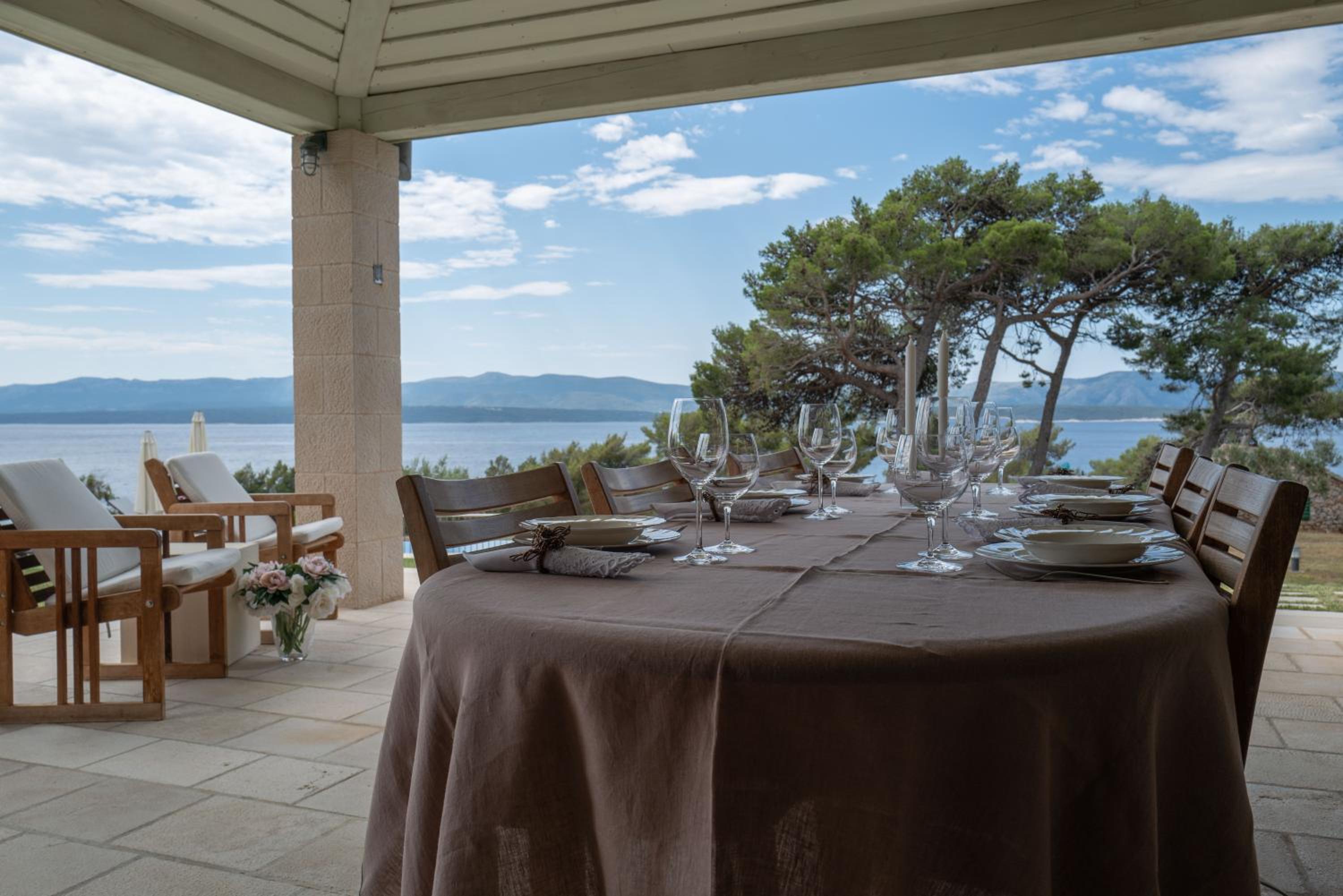 Elegant Brac Villa 4 Bedrooms Villa Shoreline Serenity Stunning Sea Views
