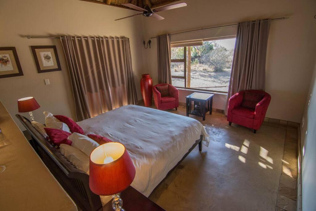 Zebula Golf and Wildlife Estate - Jackals Call Pax 8 - Moi Signature Luxury villa