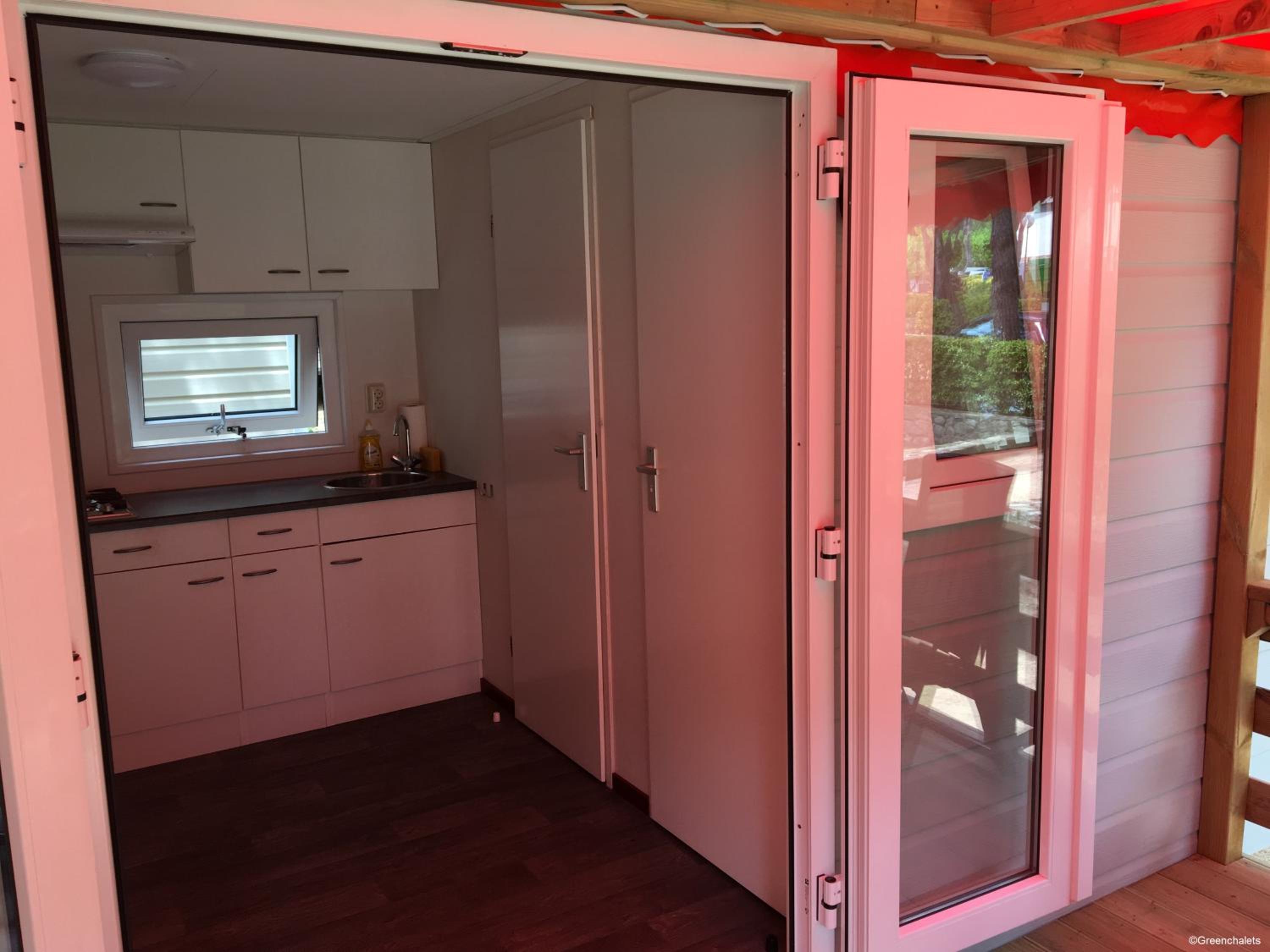 Cozy Glamping Chalet in Palams with Garden View