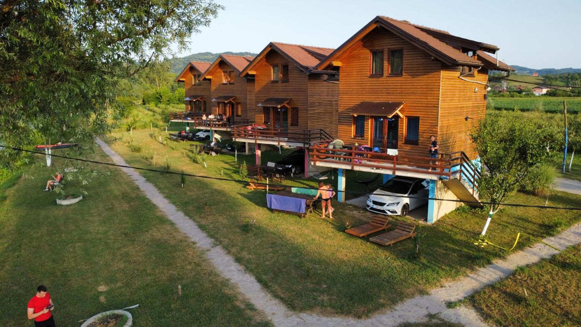 Holiday homes Piralo