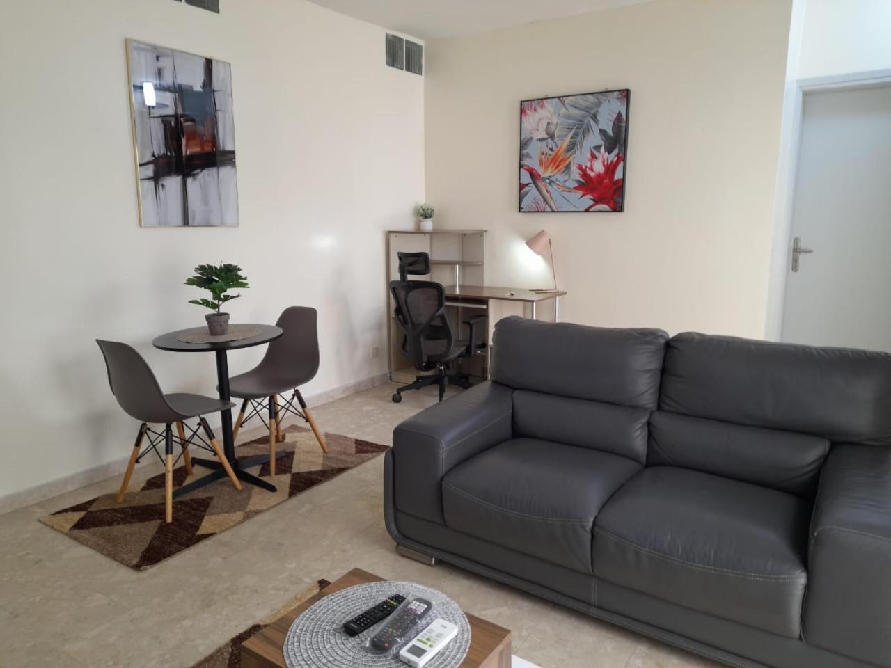 CHEZ CODOU FANN RESIDENCE