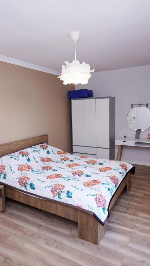 CHALET WOODS GUSAR