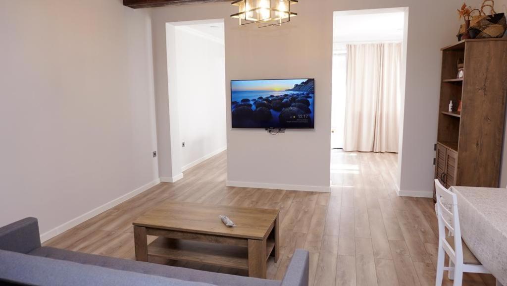 CHALET WOODS GUSAR