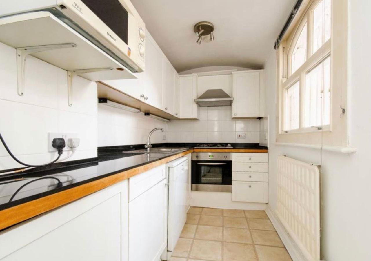 2 Bedroom flat in diplomatic enclave in Kensington