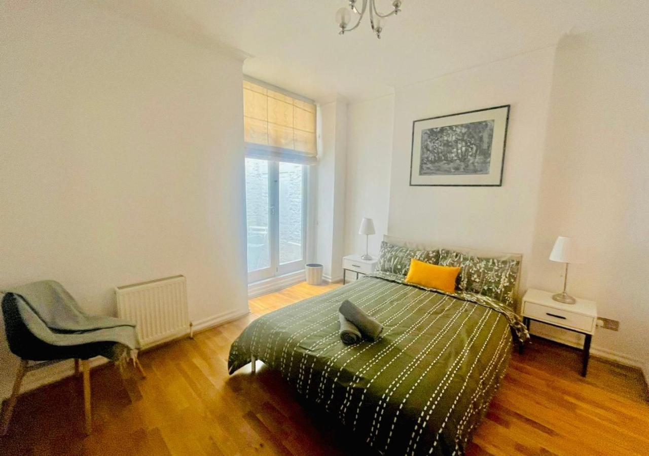 2 Bedroom flat in diplomatic enclave in Kensington