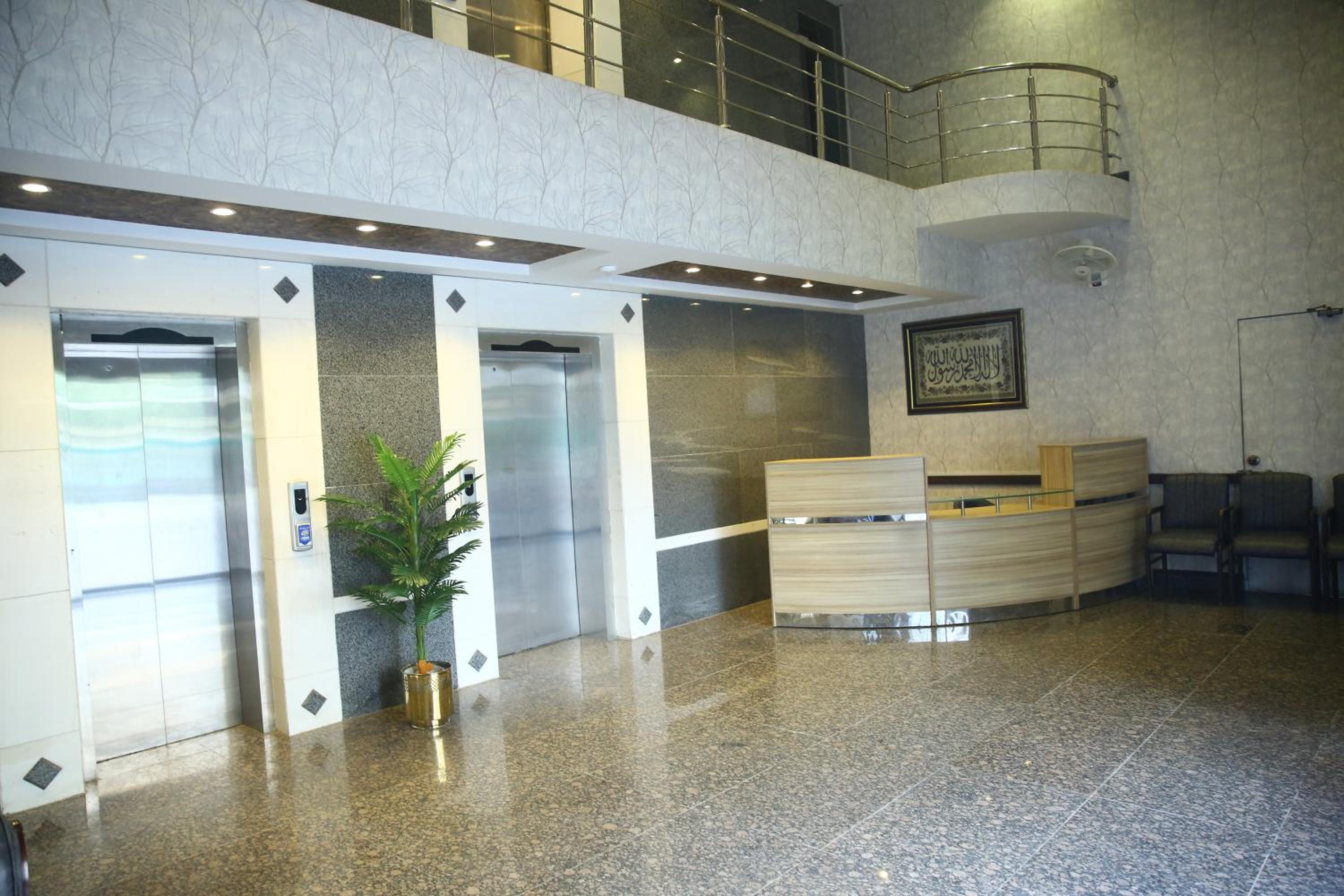 Gulberg Suites