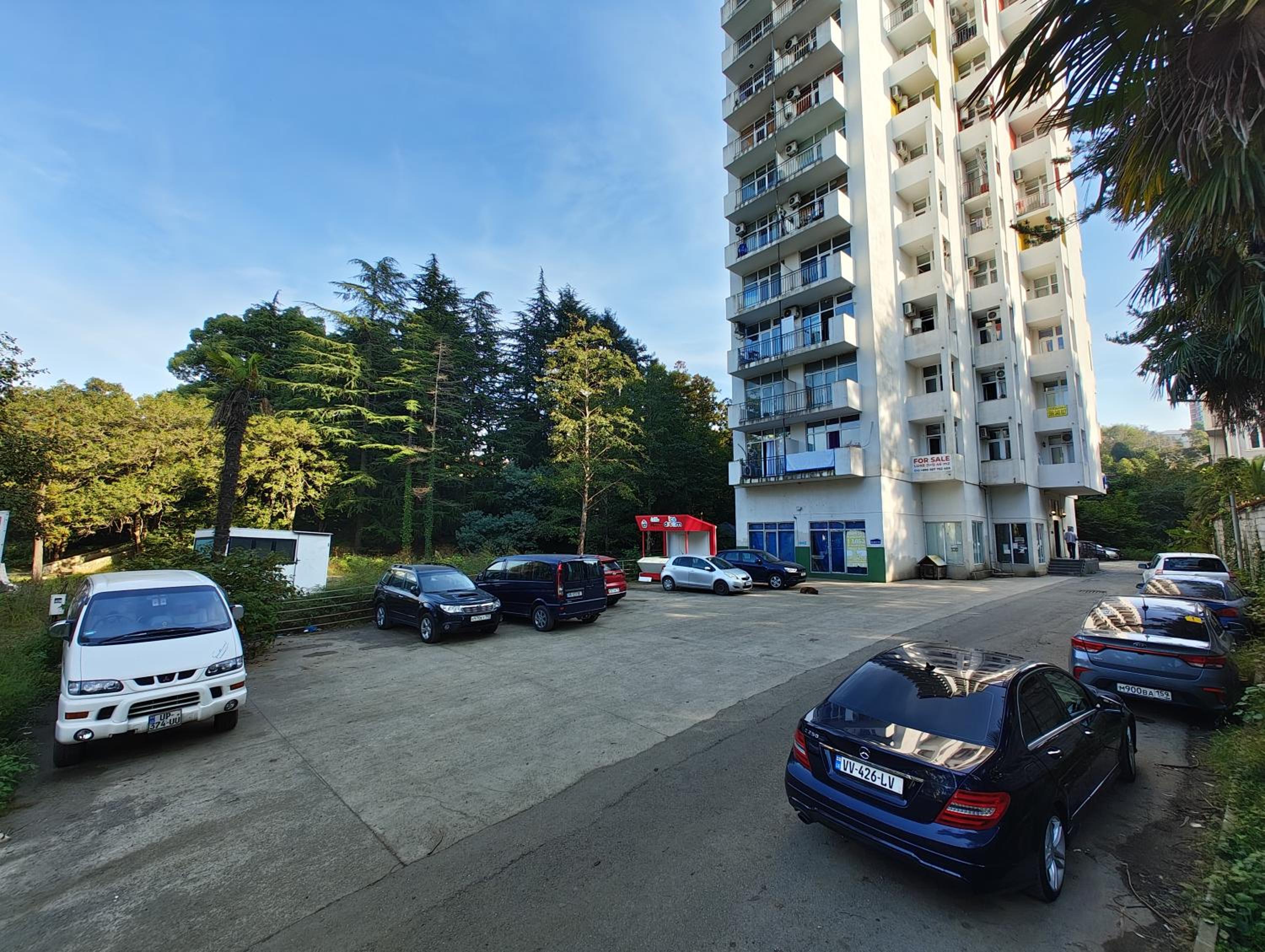 Queen Tamara Apartments view 2