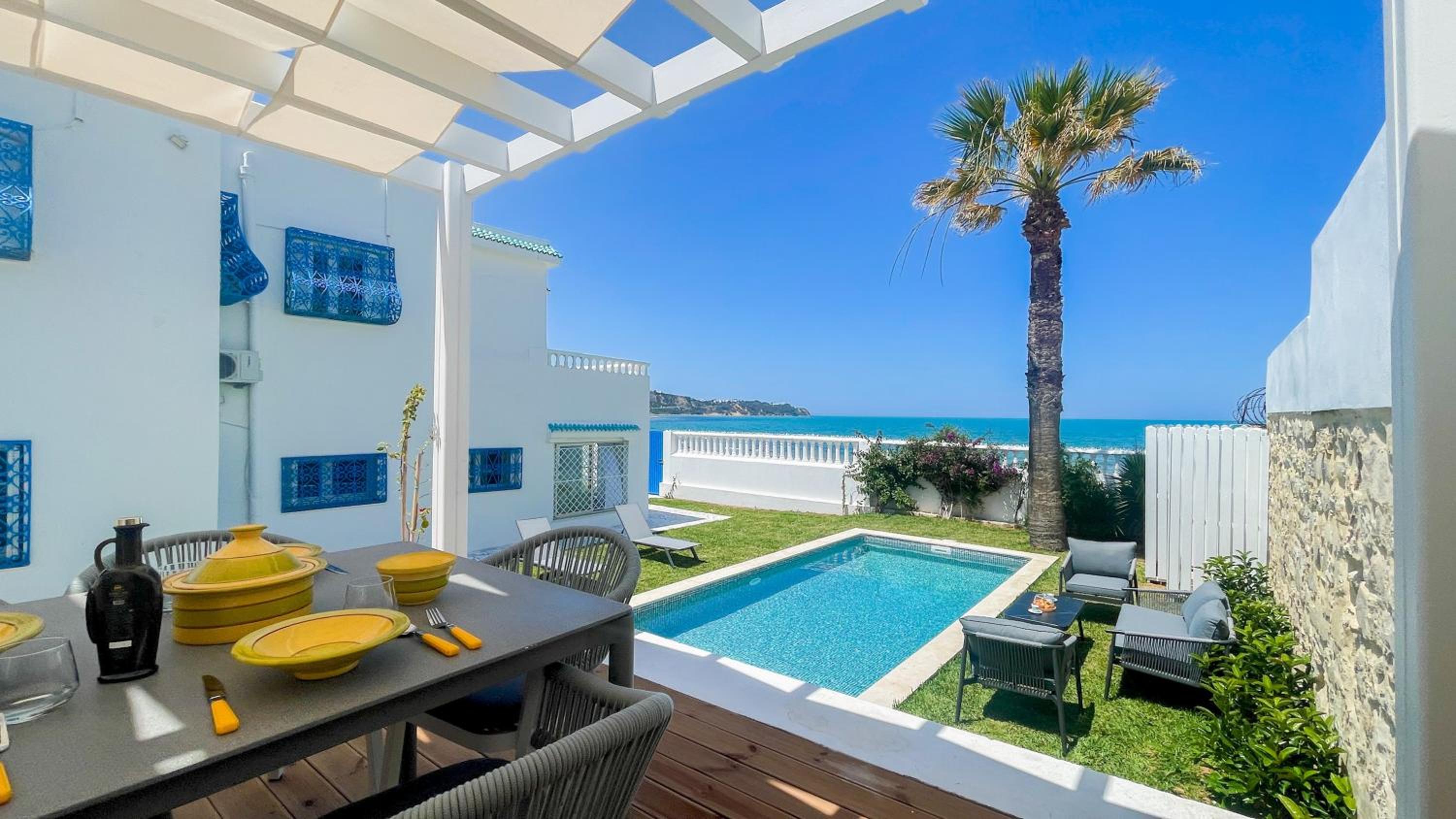 The Sea House beach front villa with pool view 2