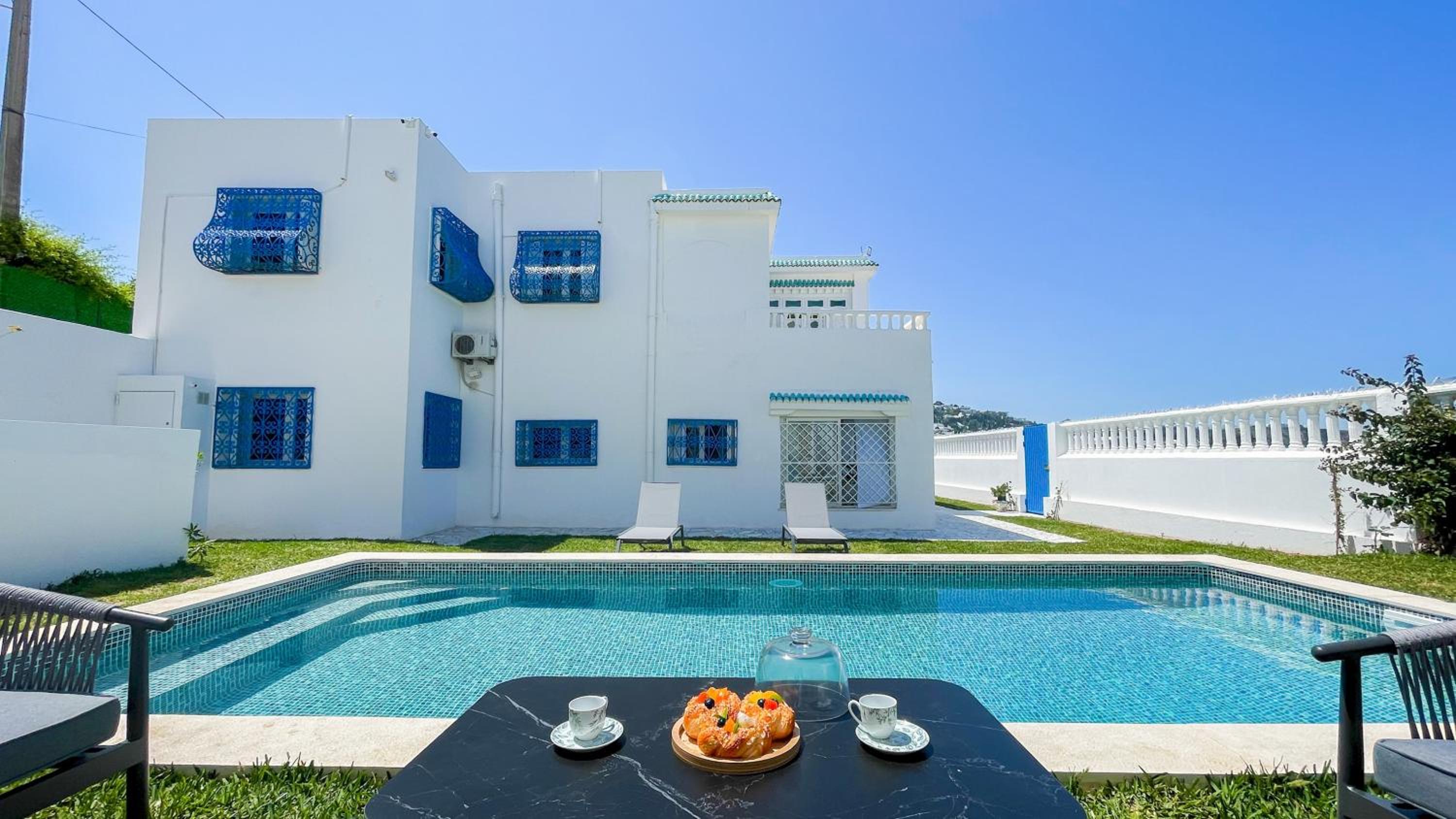 The Sea House beach front villa with pool view 4