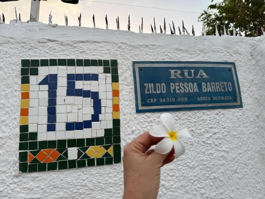 Casa Amarela, para veraneio em Areia Dourada