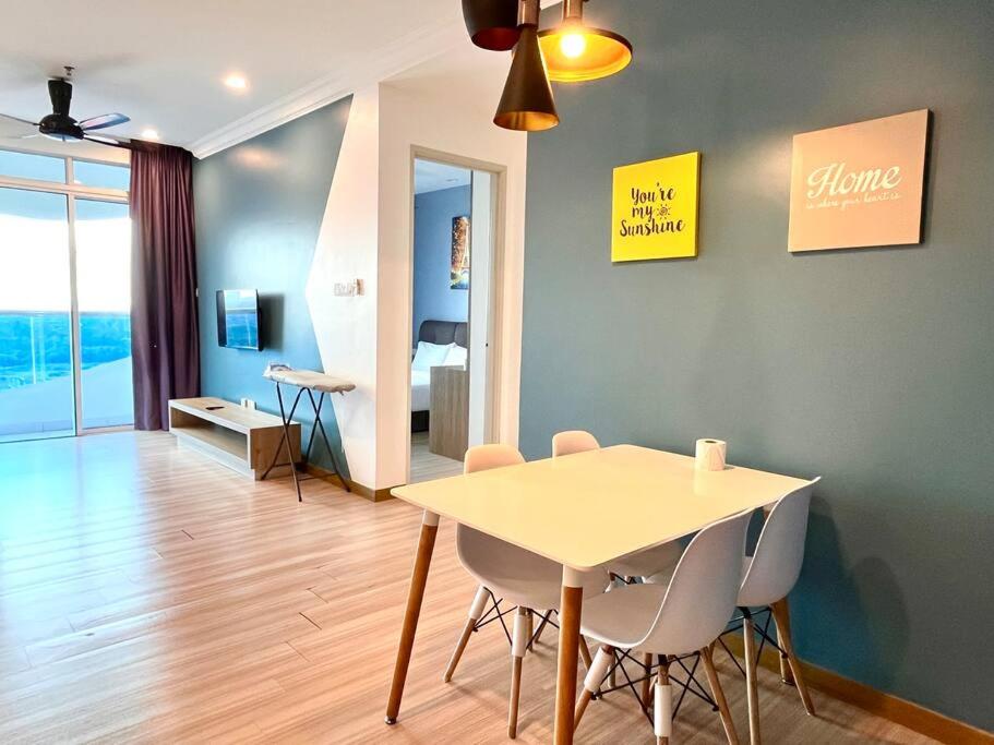 Urban Oasis: 2-Bed Haven in the Heart of the City photo 8