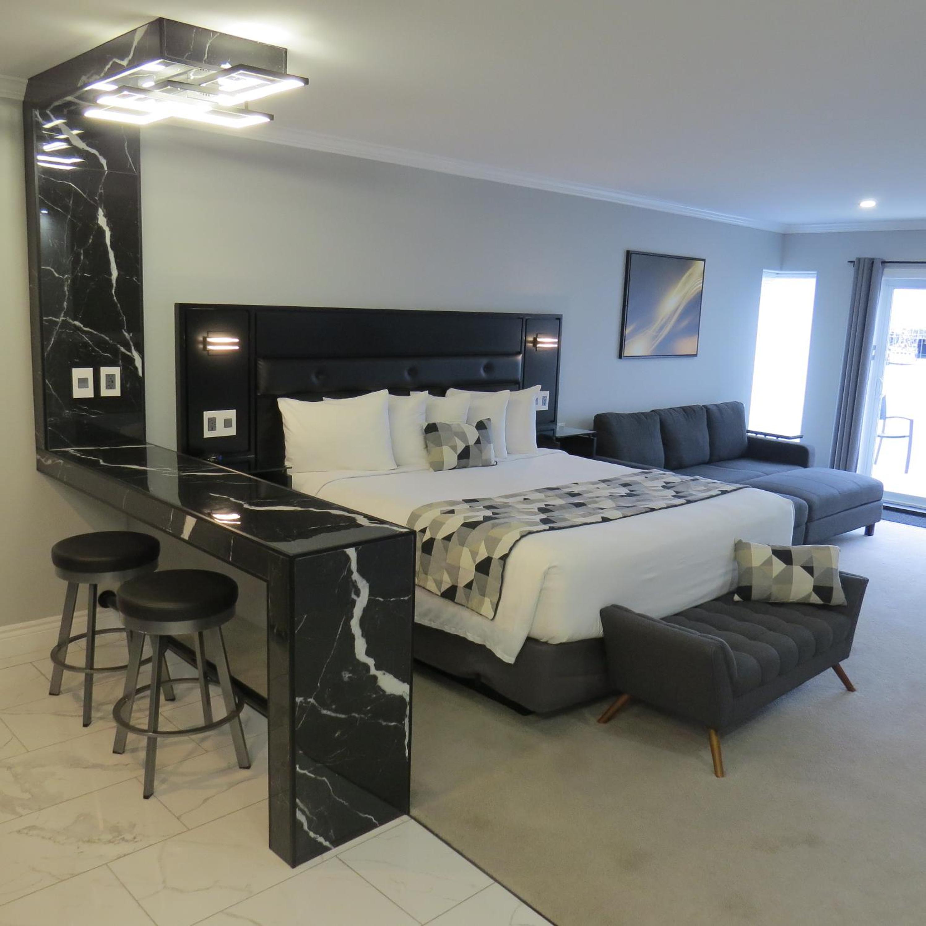 Dockside Suites