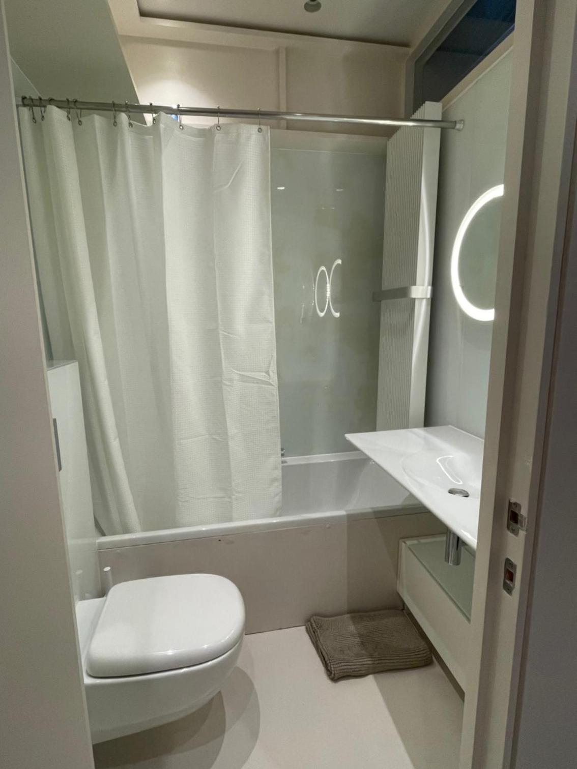 Modern self-contained Ground and Basement studios