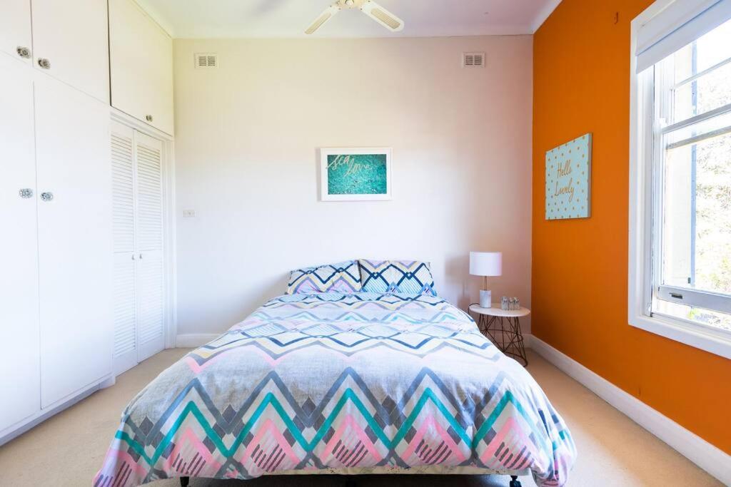 Beautiful 2 story Manor close to beach and all
