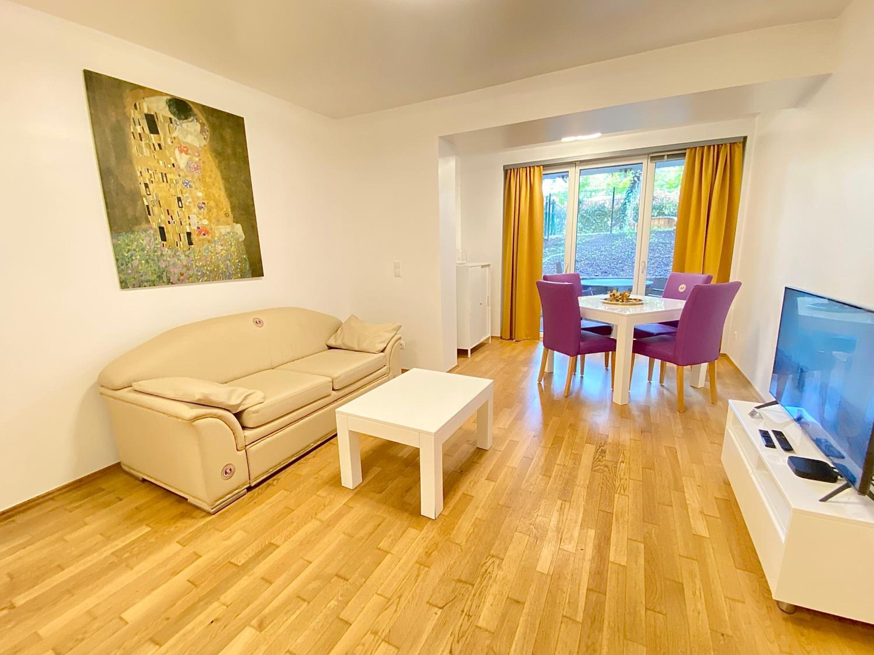 Pelikan Apartments