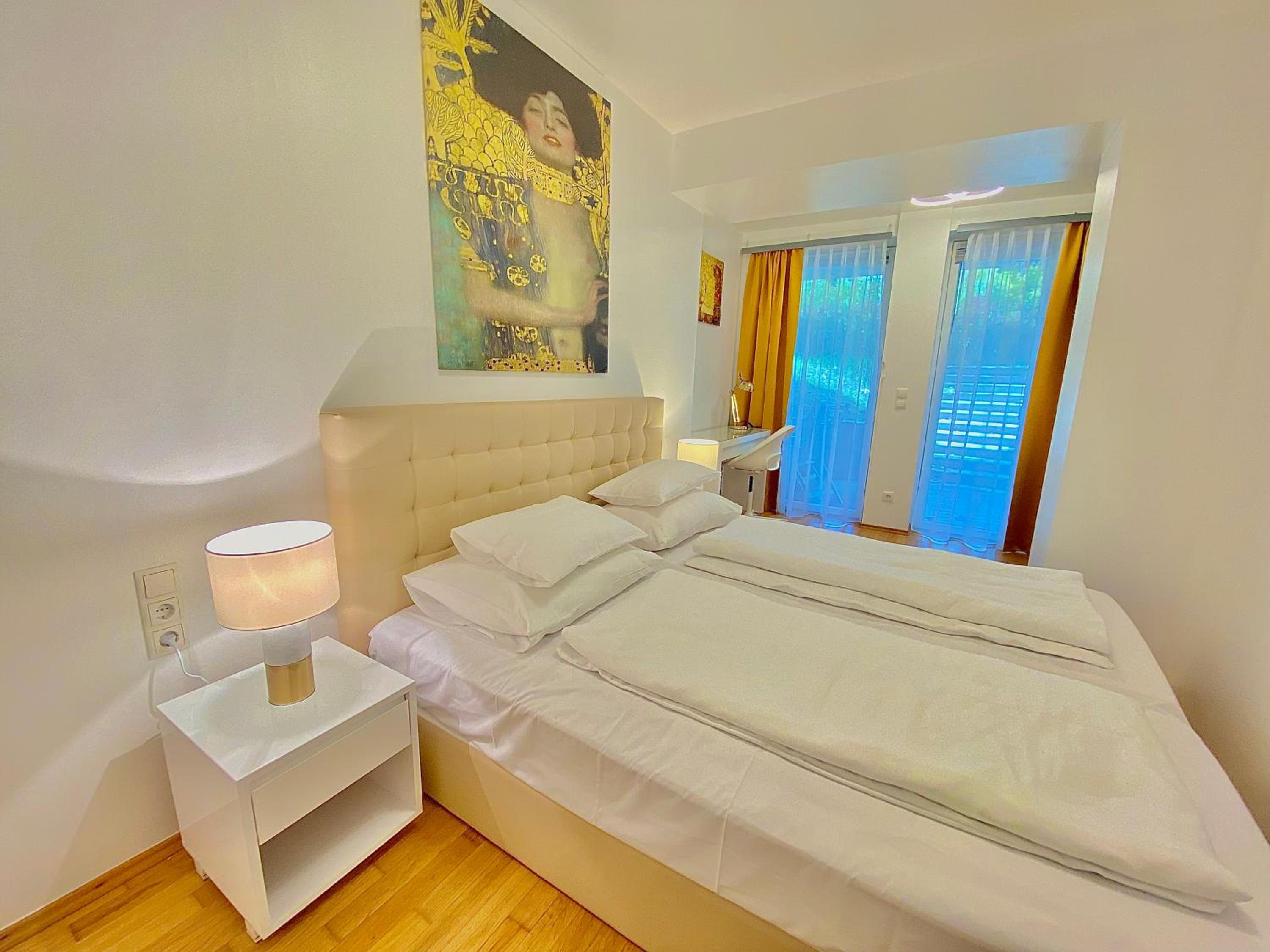 Pelikan Apartments