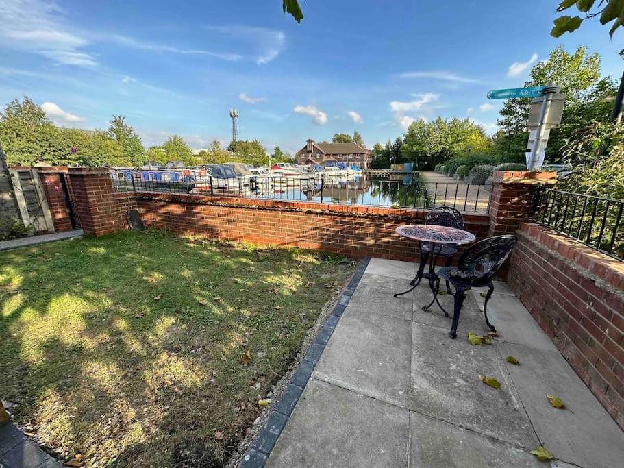 Waterside MUFC & Trafford Centre Townhouse 4 BR FREE Parking view 5