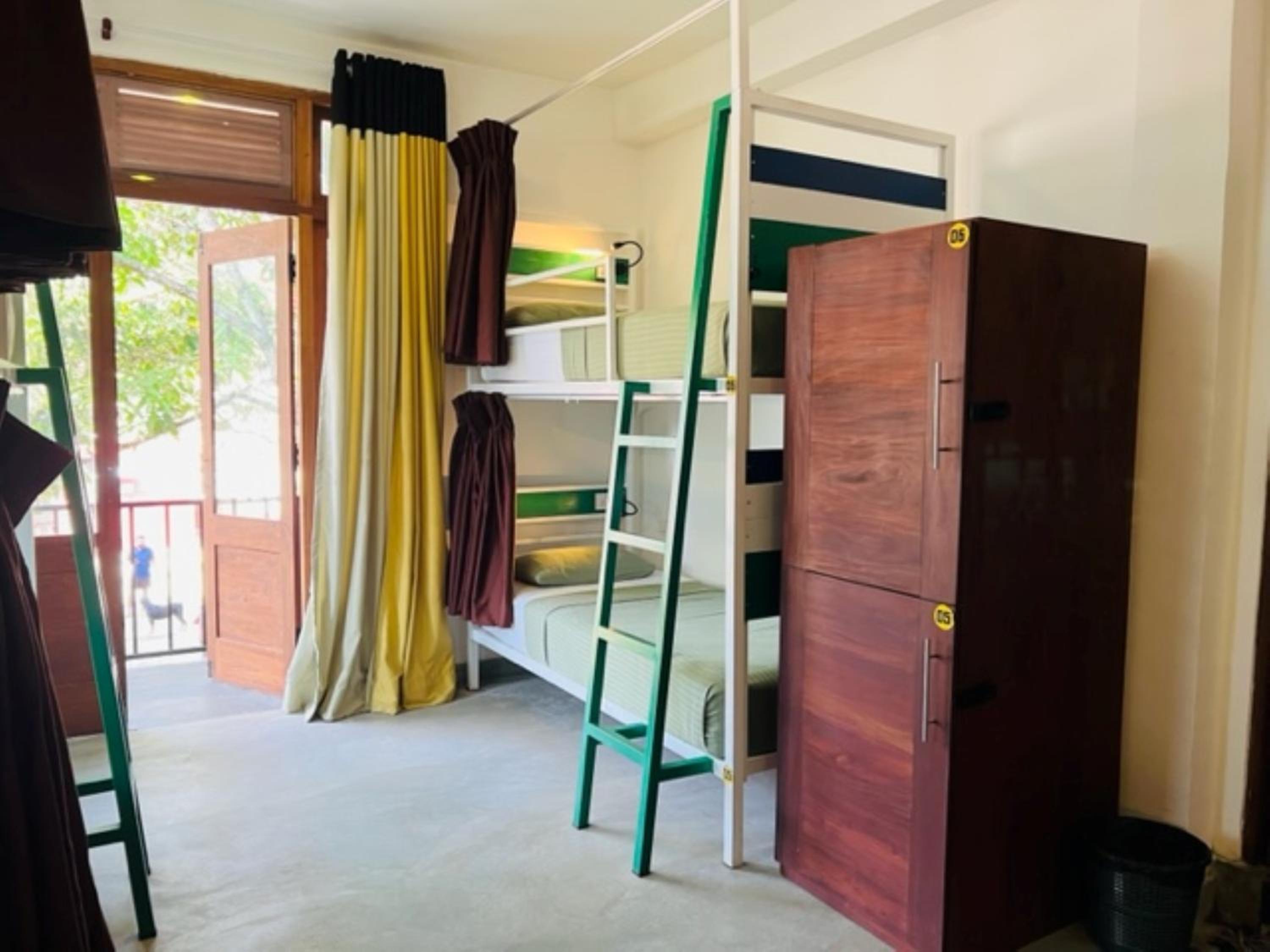 Downtown Hostels Ella view 3