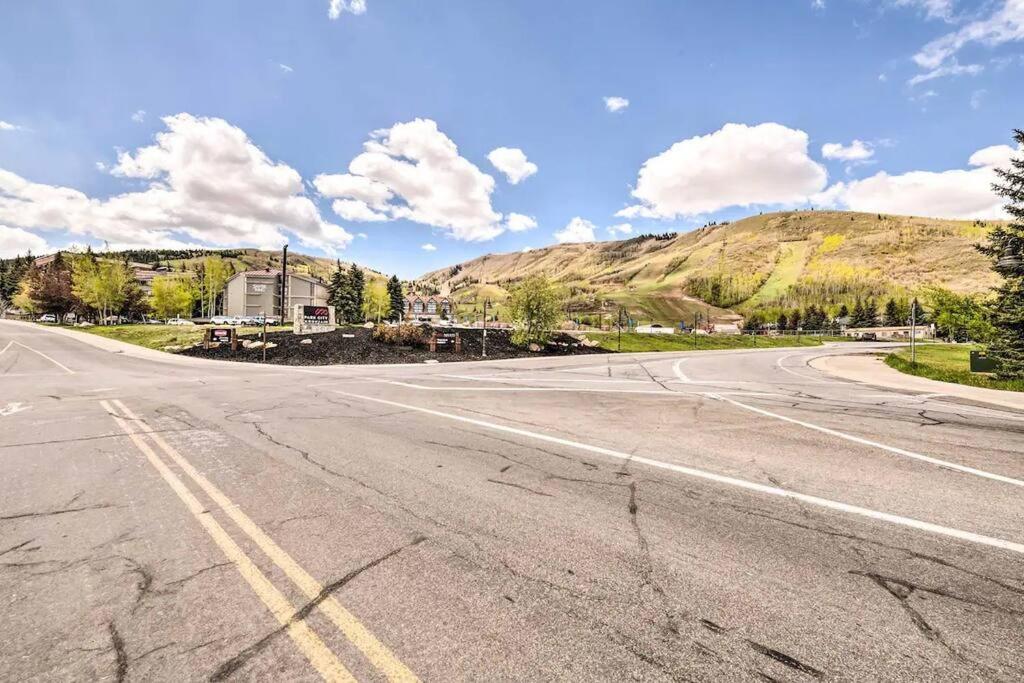 Best Location! Walk to Town & Park City Mountain view 4