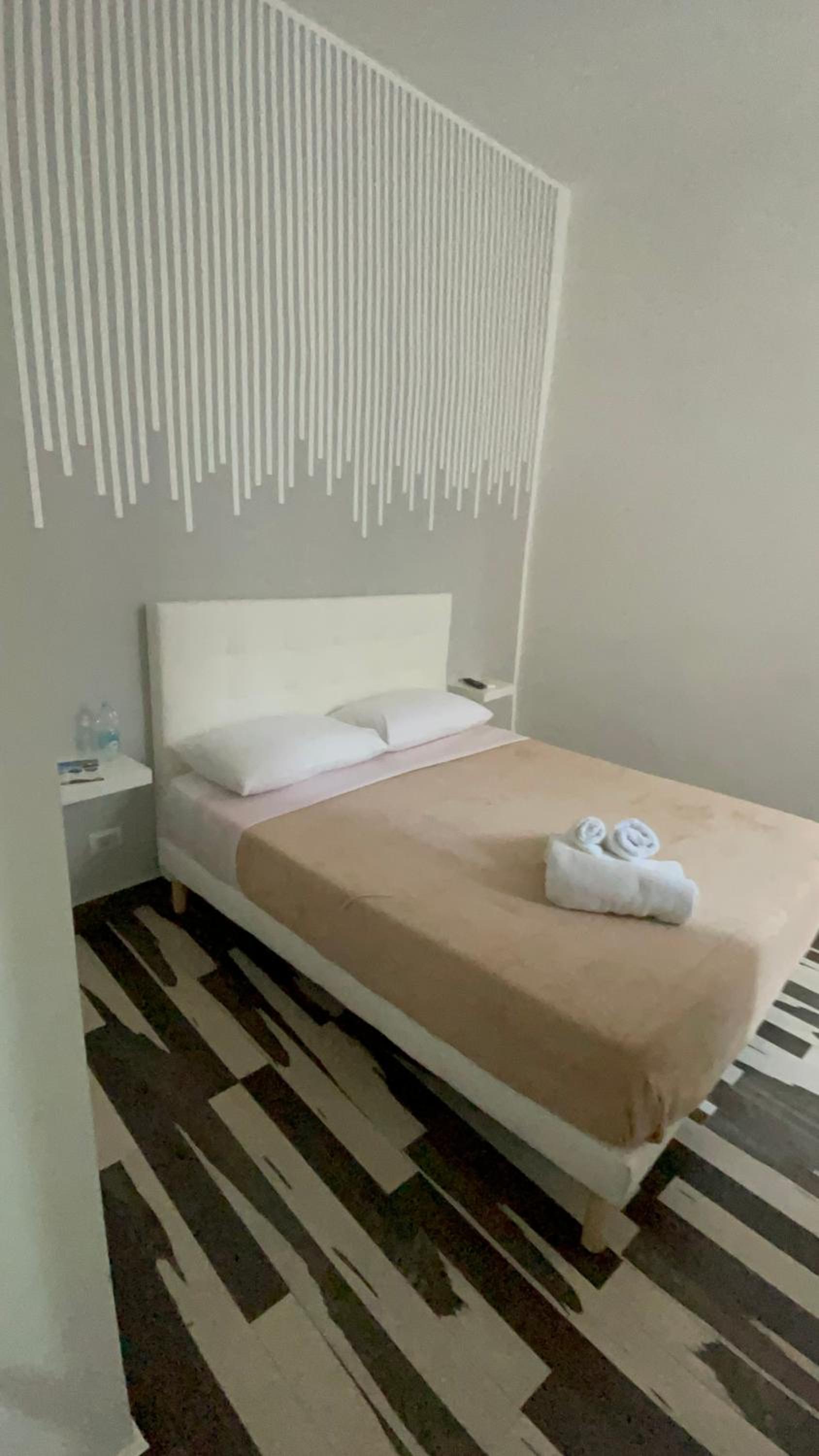 Room Rental Piazza Garibaldi photo 2