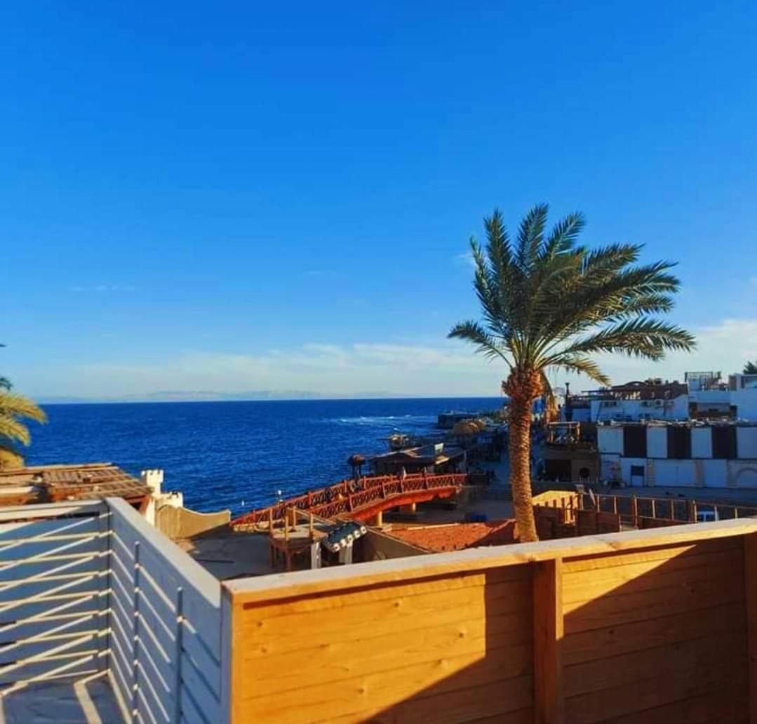 Apartment by the sea