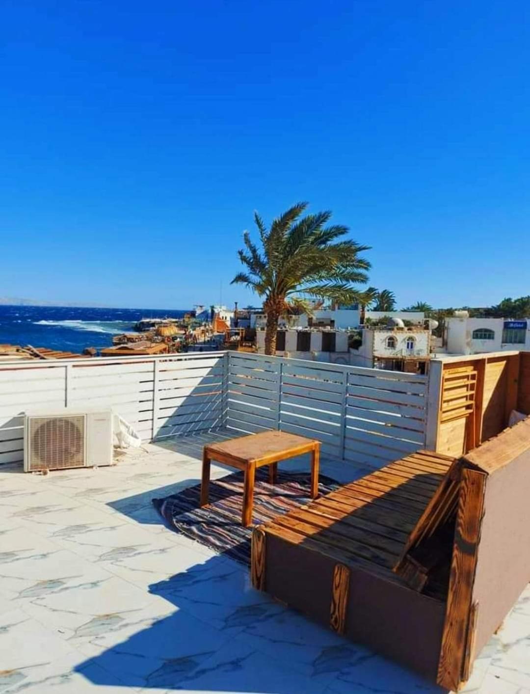 Apartment by the sea