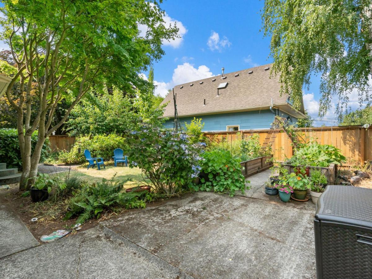 Spacious Craftsman in the Heart of St Johns view 5