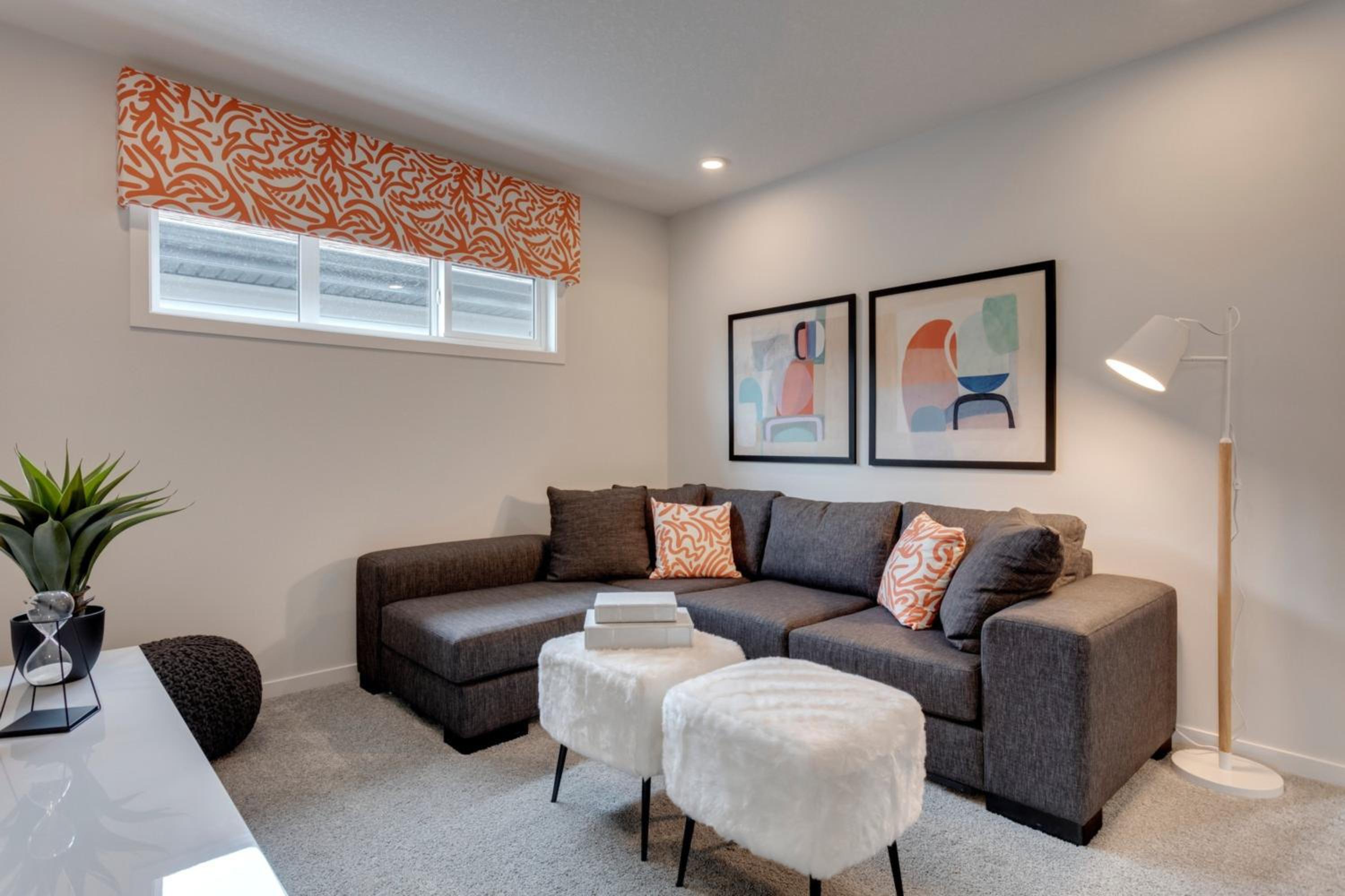 Spacious Modern Home With King Bed & Office