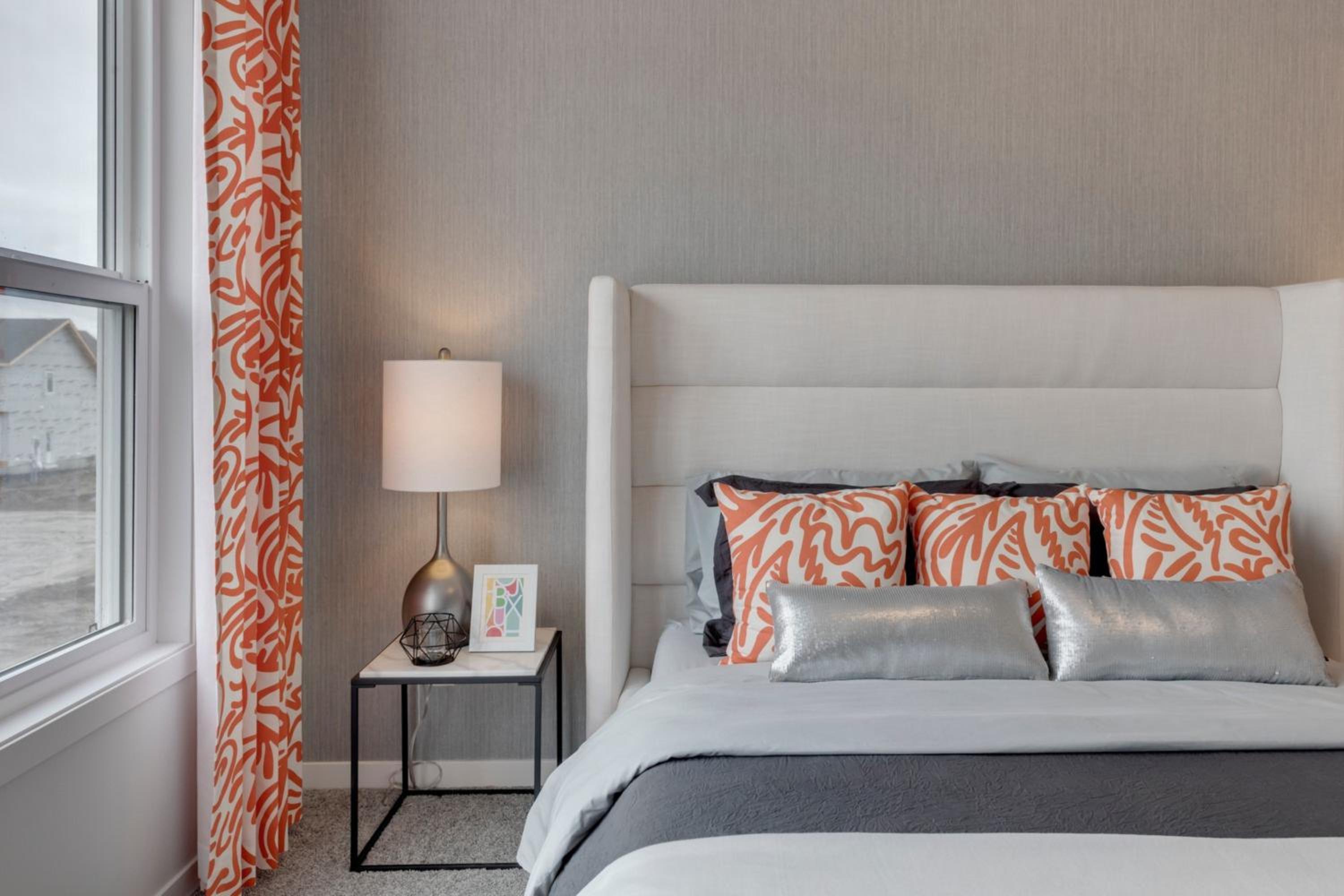 Spacious Modern Home With King Bed & Office