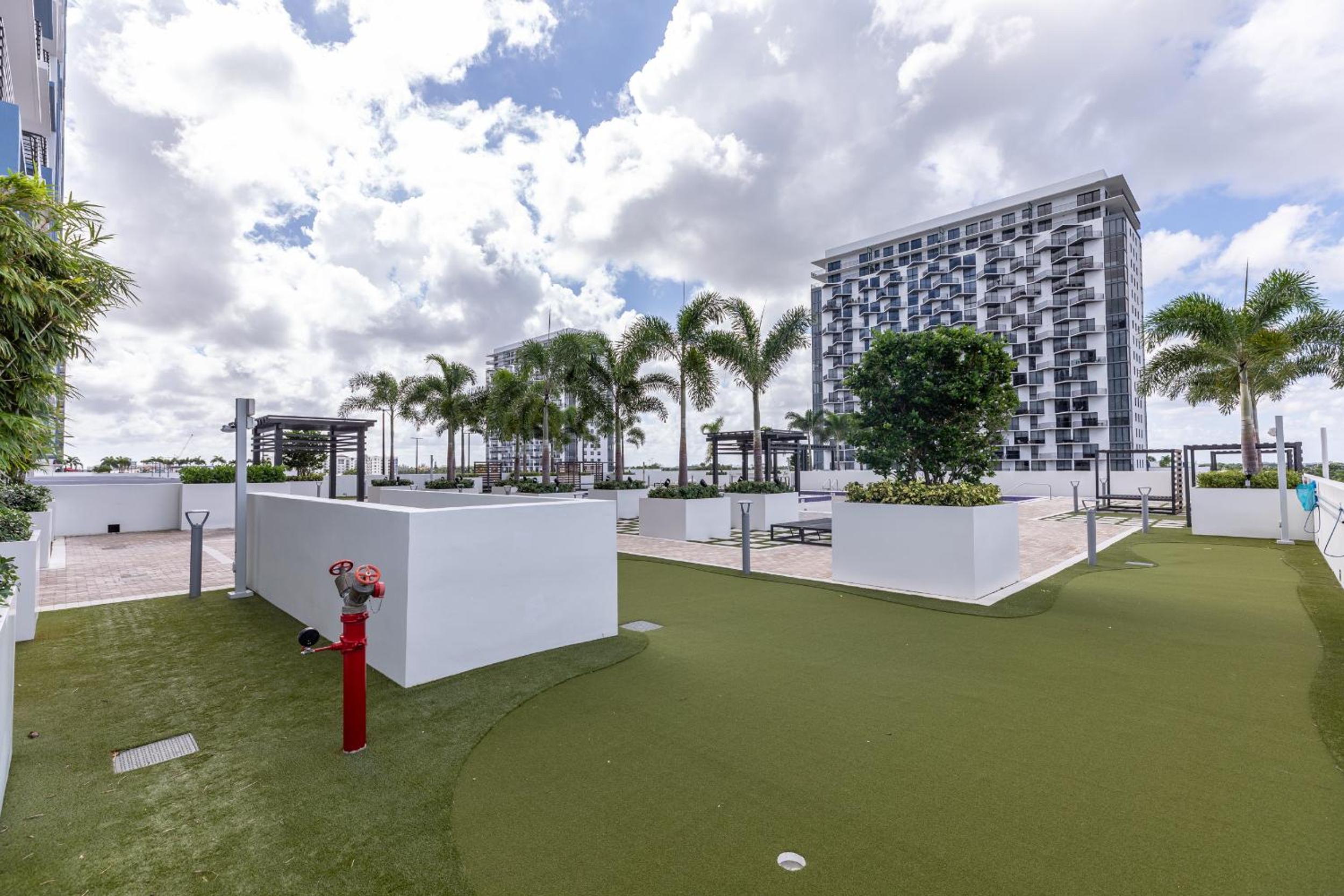 Unique suite in the heart of Downtown Doral