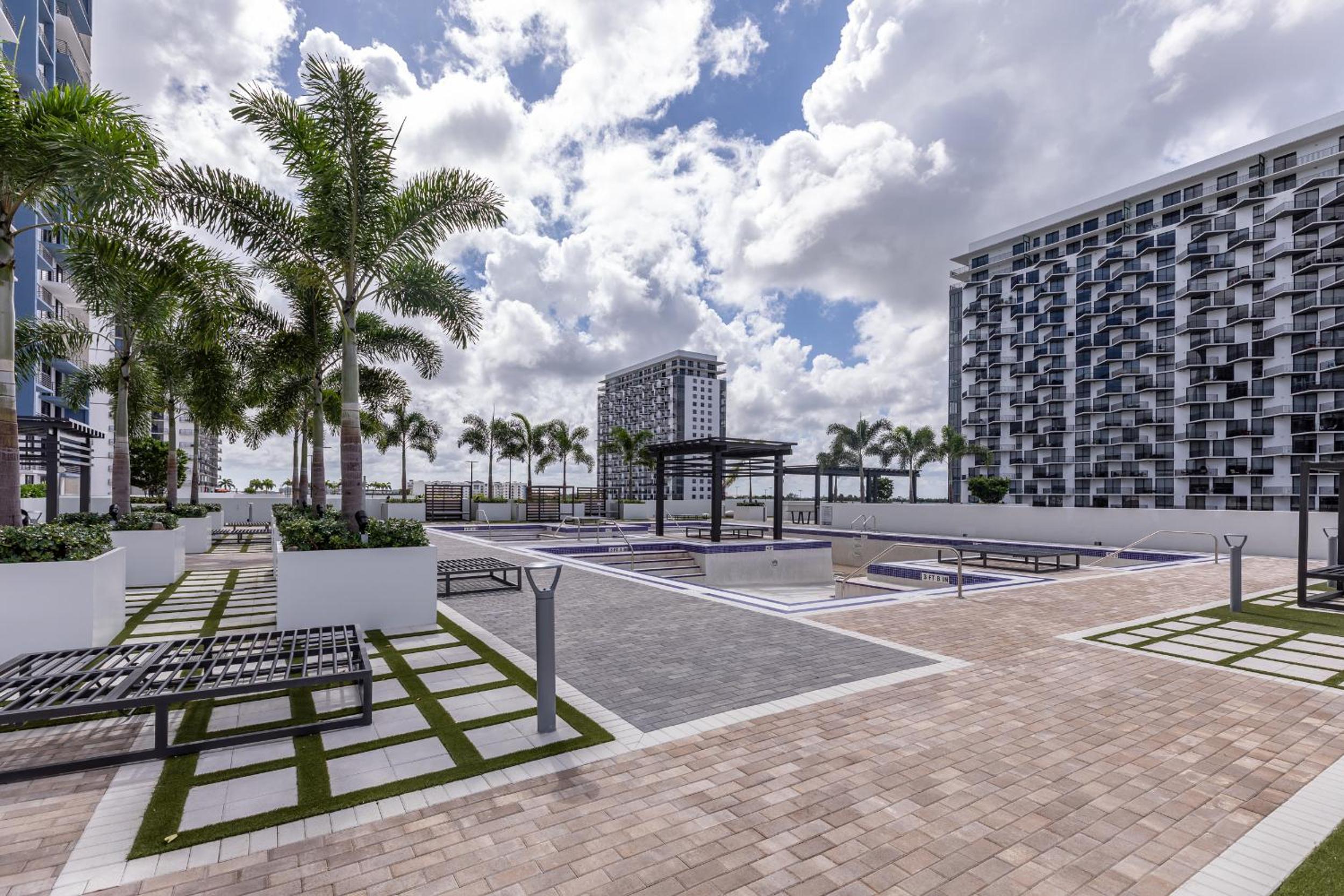 Unique suite in the heart of Downtown Doral