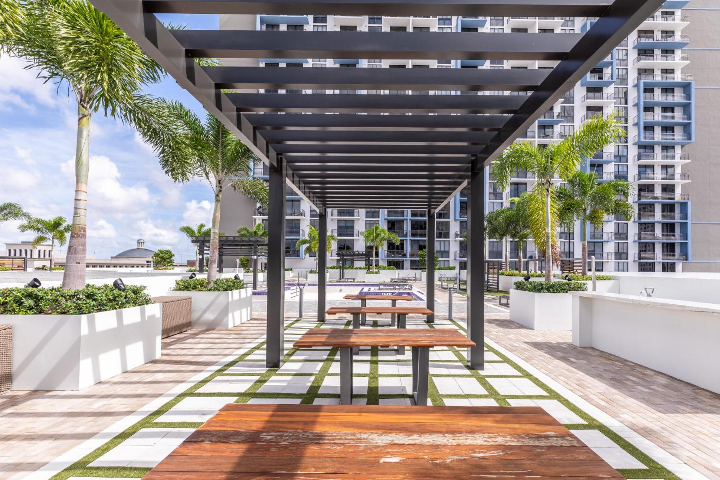 Unique suite in the heart of Downtown Doral