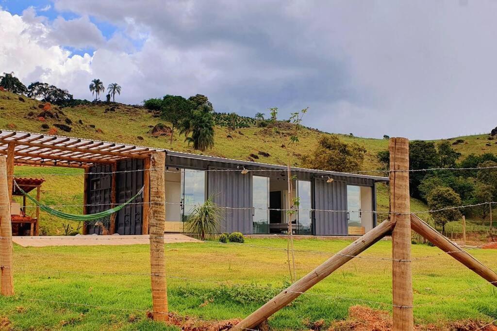 Casa Container com SPA e linda vista para a Serra da Mantiqueira